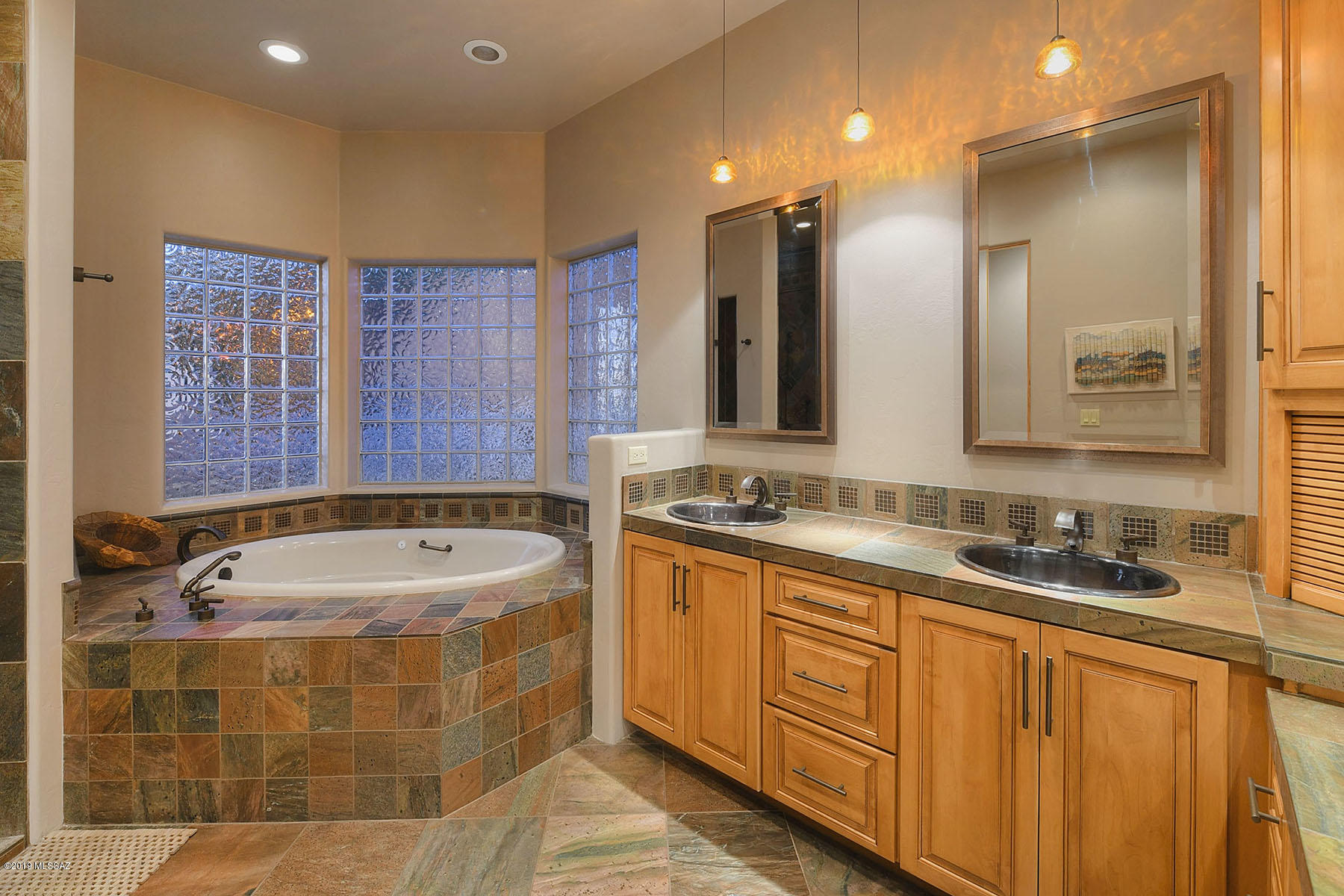 Sabino Mountain (1-290) - Residential