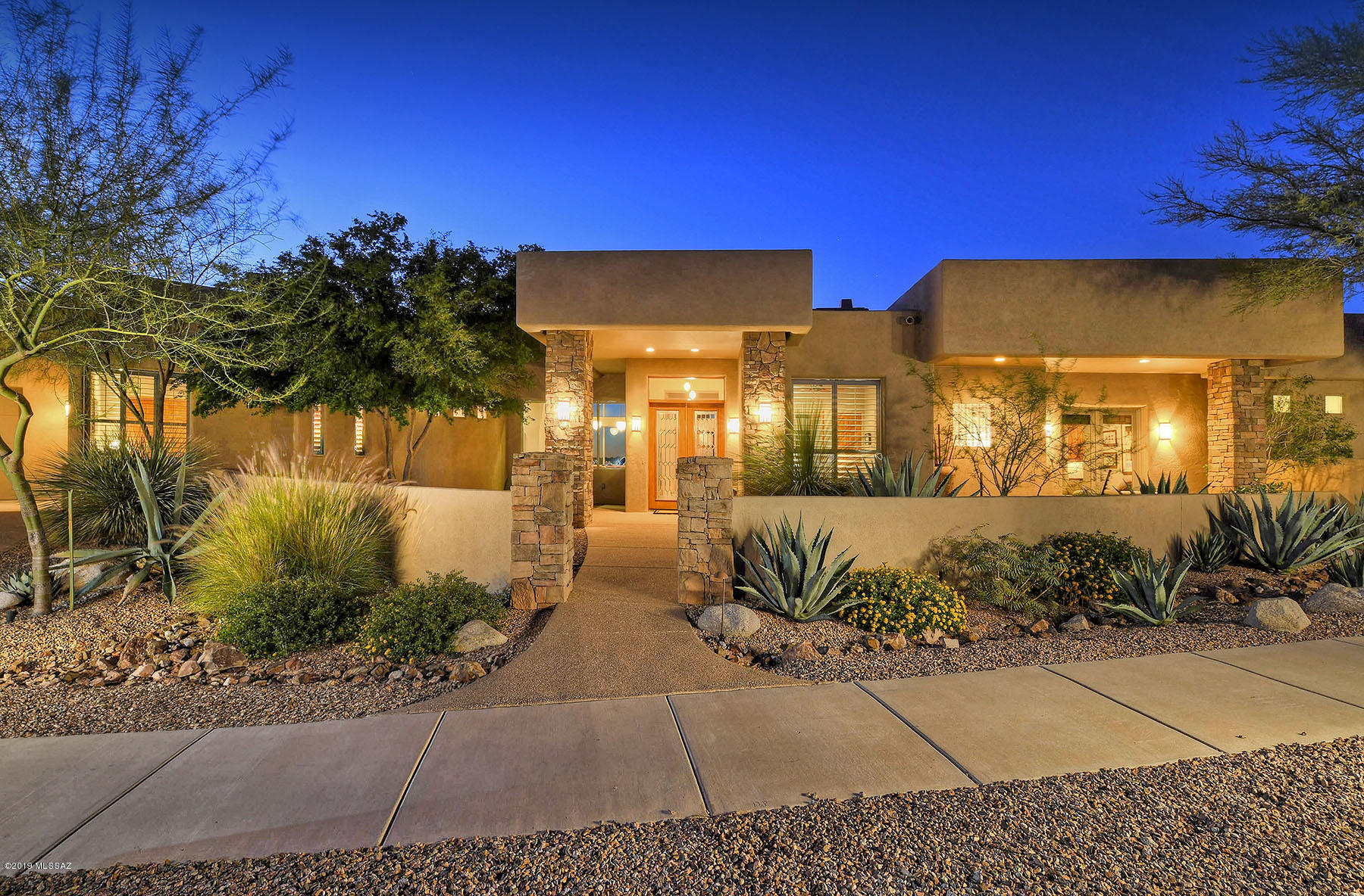 Sabino Mountain (1-290) - Residential