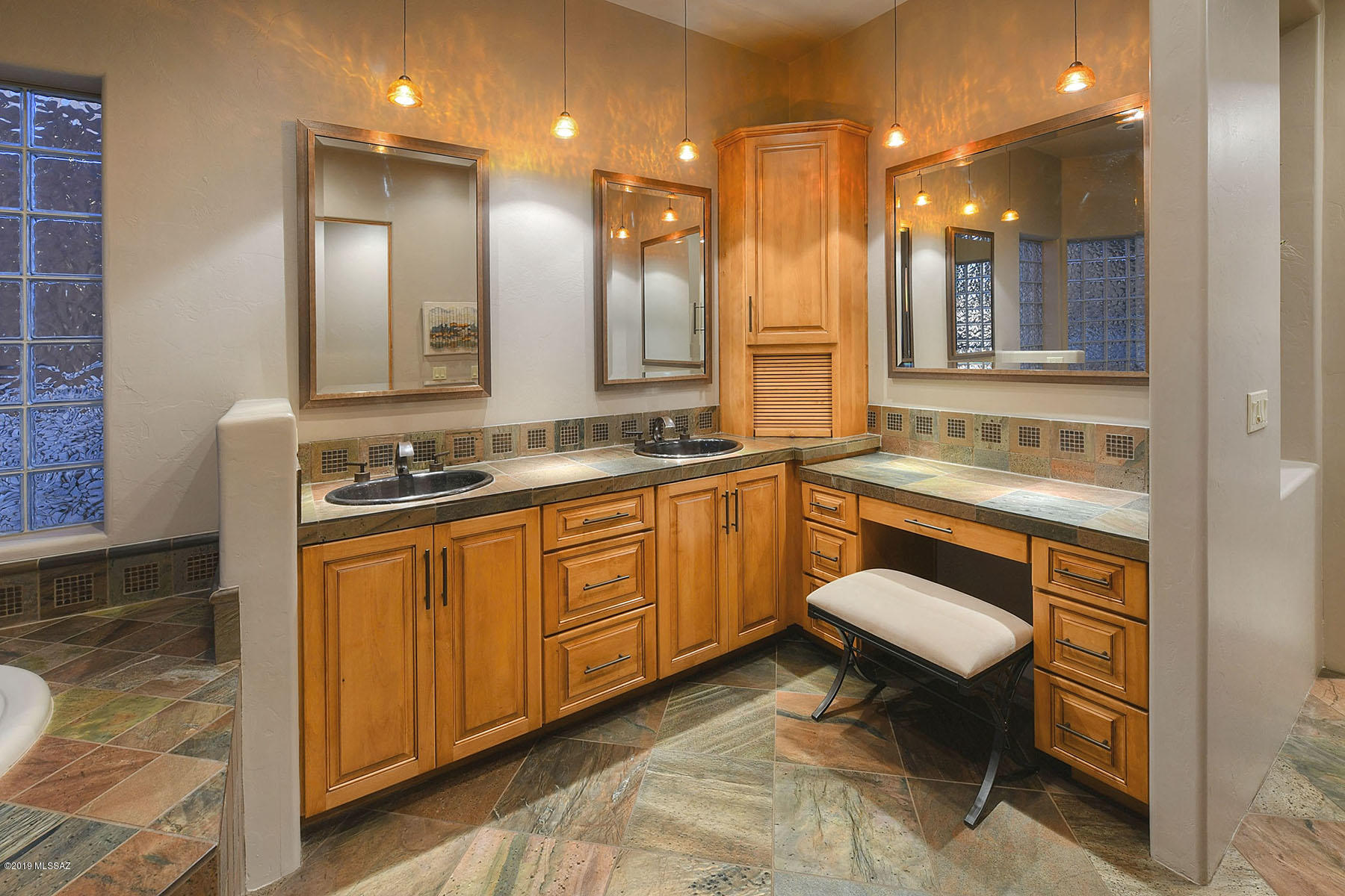Sabino Mountain (1-290) - Residential