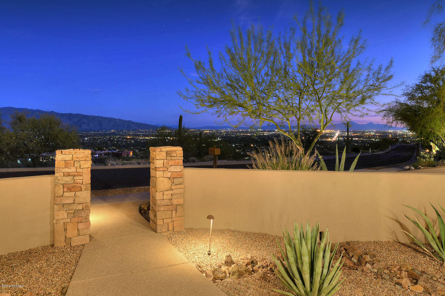 Sabino Mountain (1-290) - Residential
