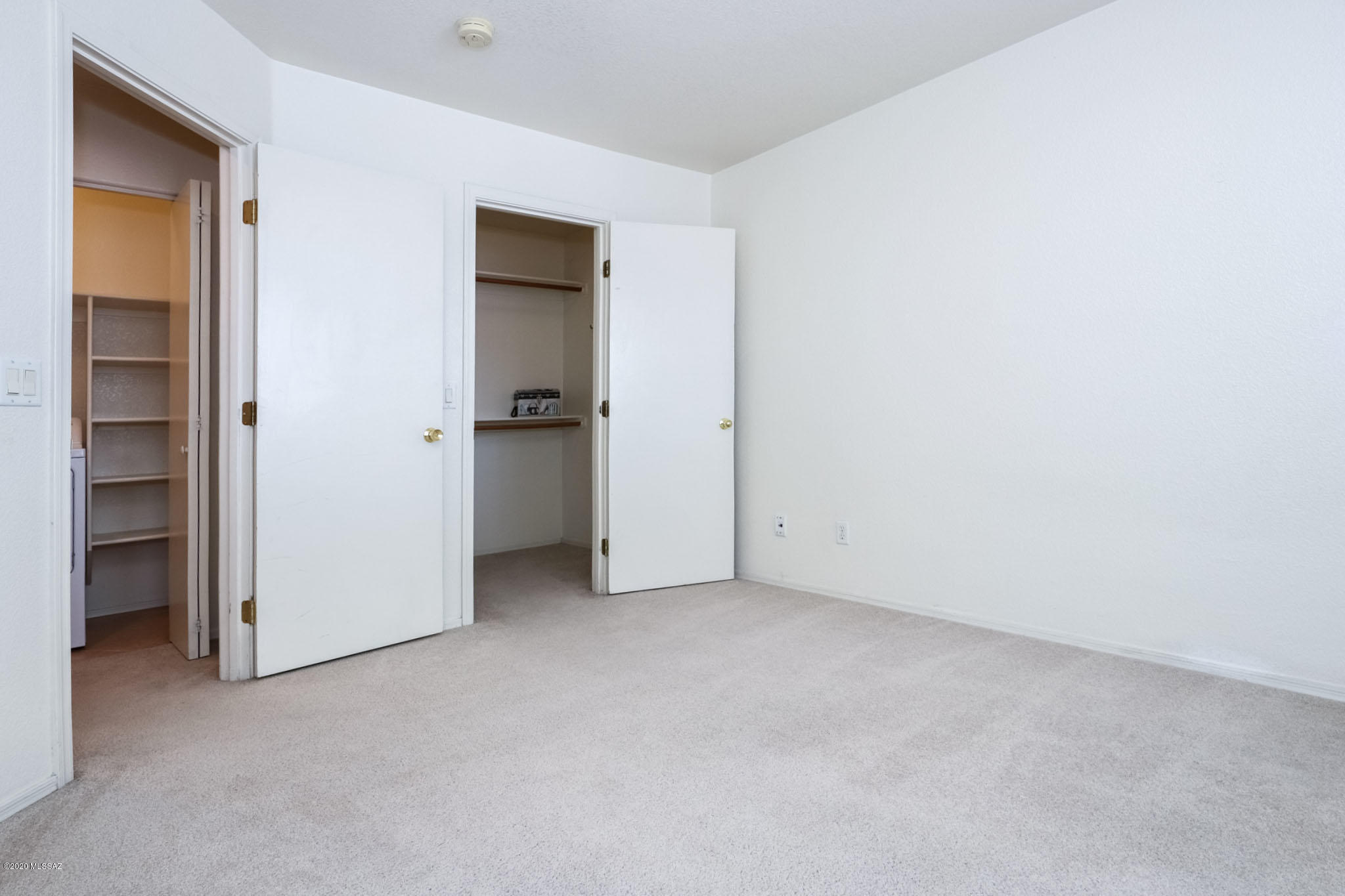 Mountain View Condos. (1-76) - Residential