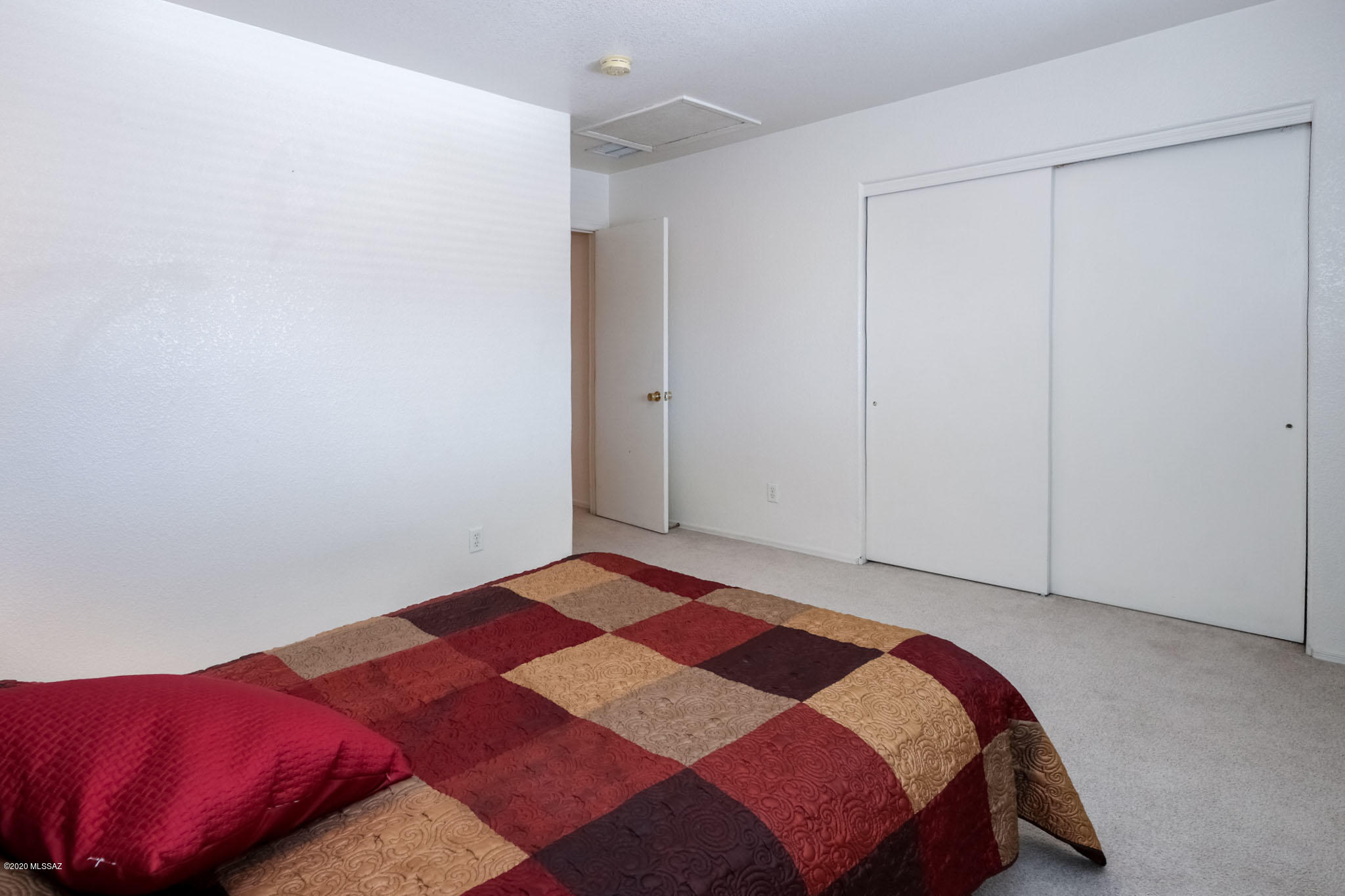 Mountain View Condos. (1-76) - Residential