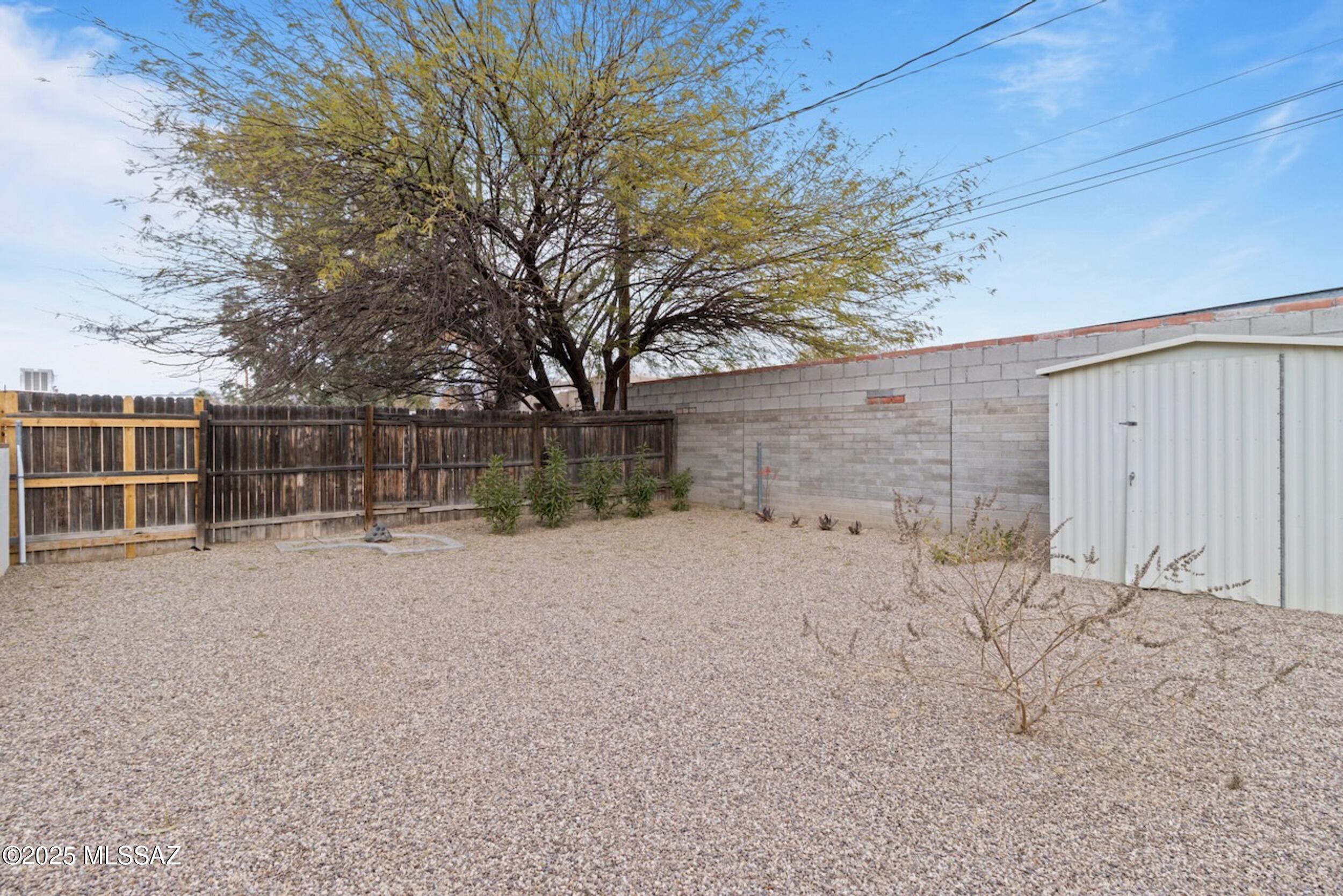 Hedrick Acreage Tract NO 3 - Residential Income