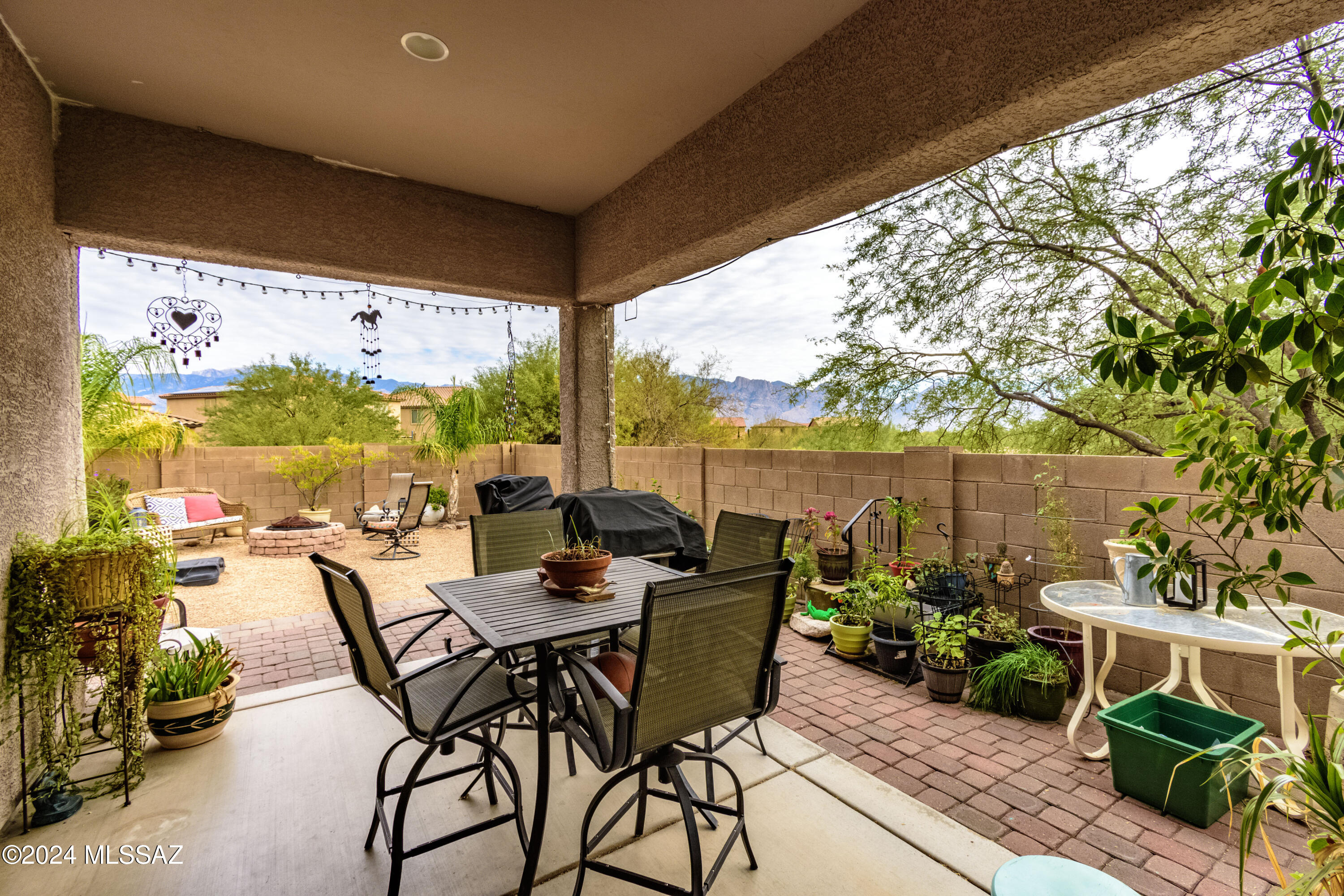 Rancho Vistoso NGHB 10 PCLS S,U & V - Residential