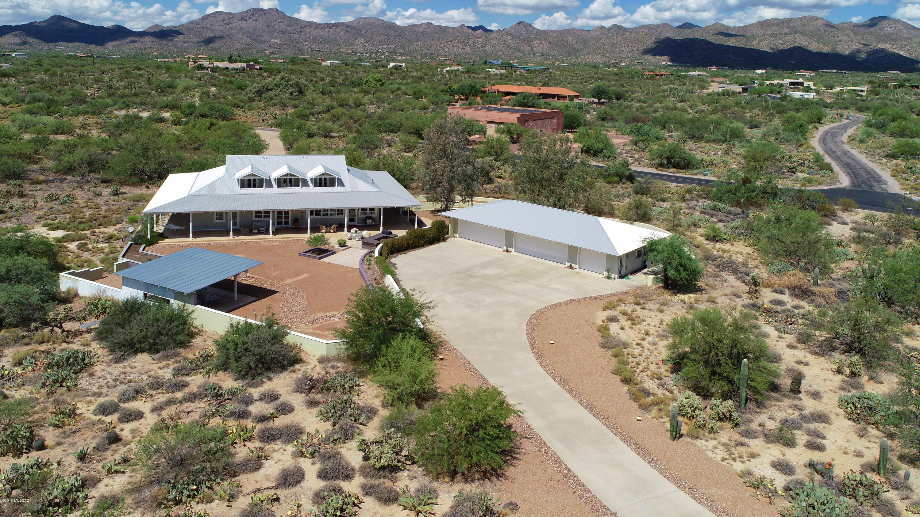 La Cholla Airpark - Residential