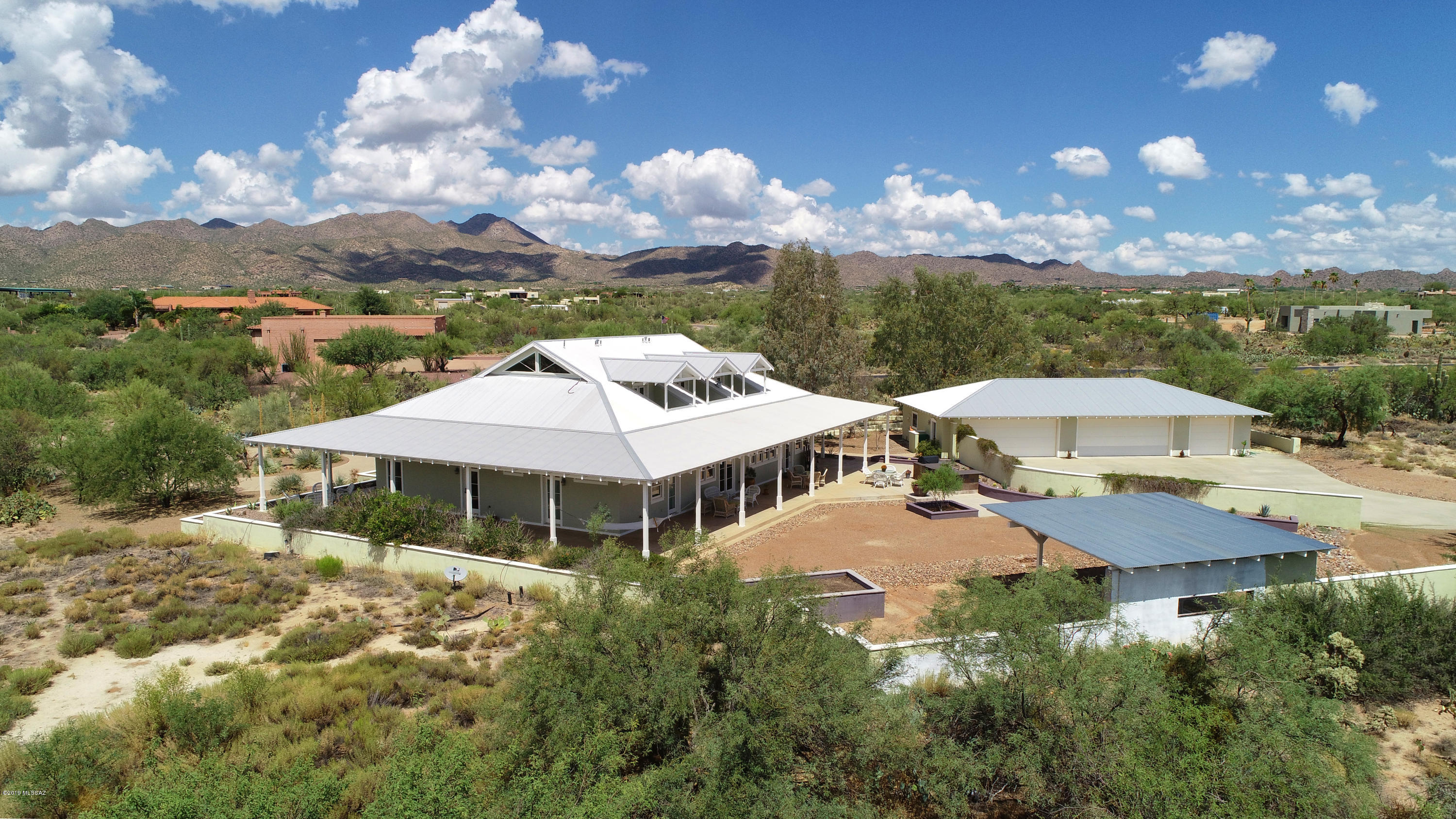 La Cholla Airpark - Residential