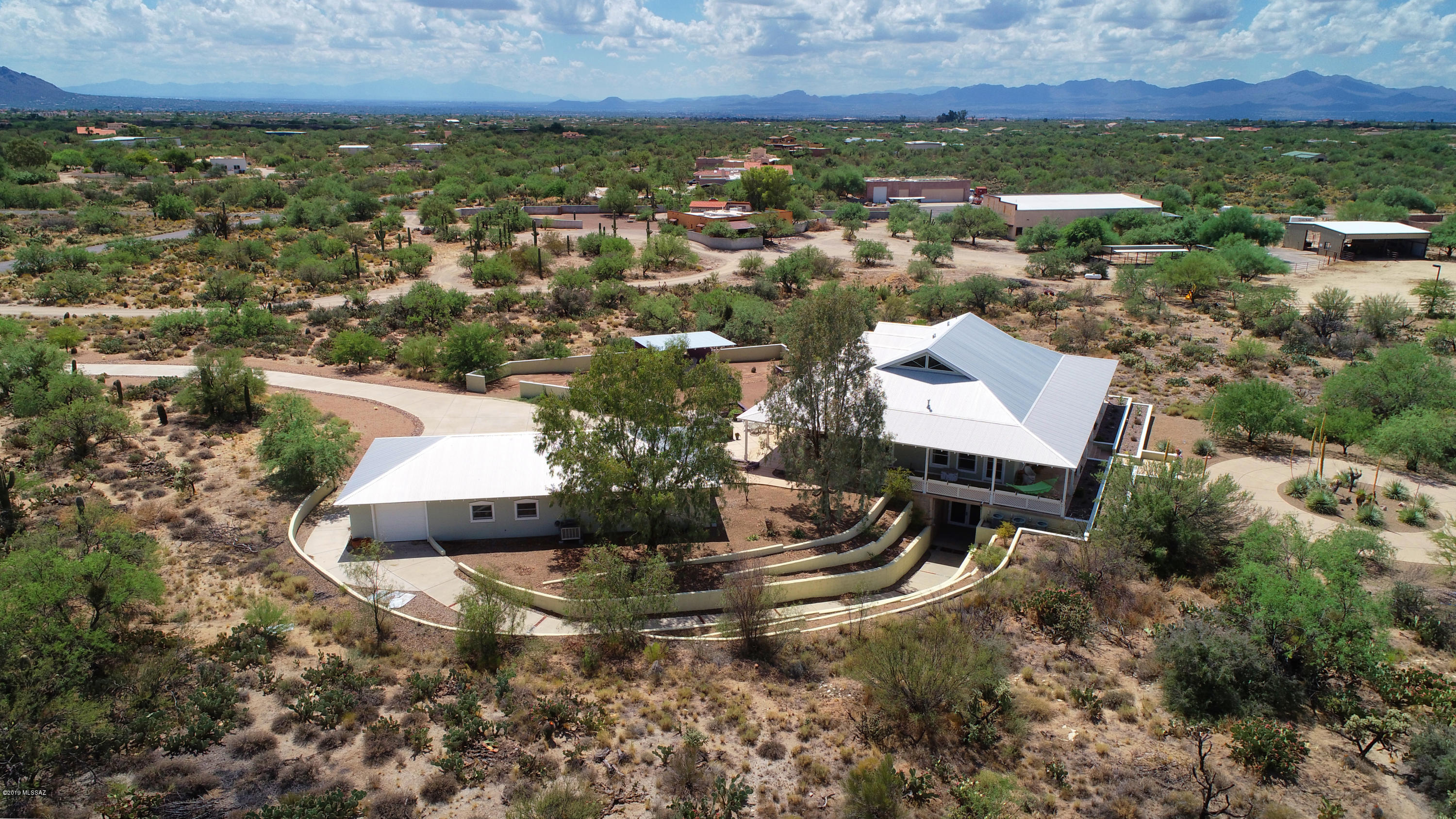 La Cholla Airpark - Residential