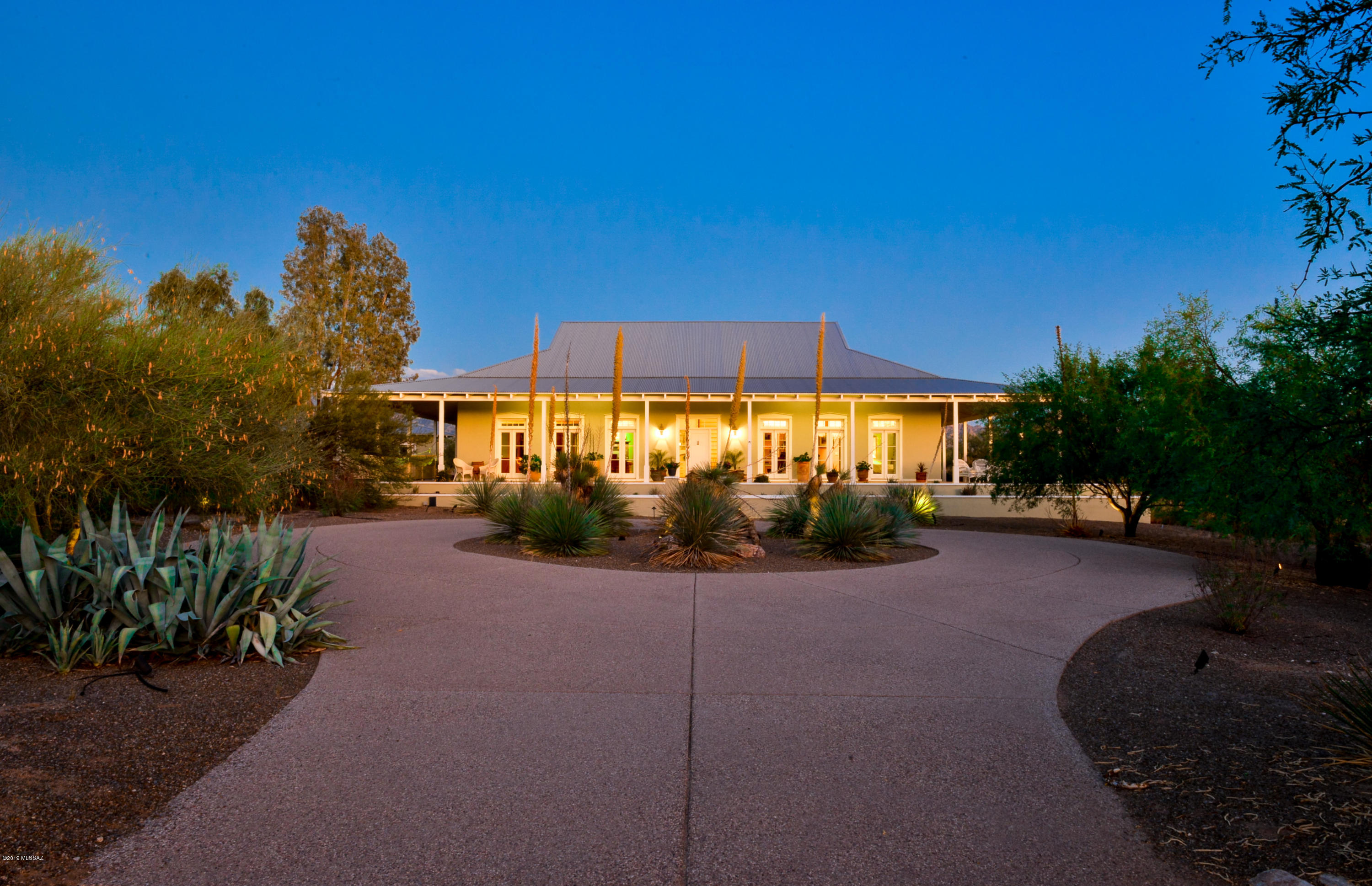 La Cholla Airpark - Residential