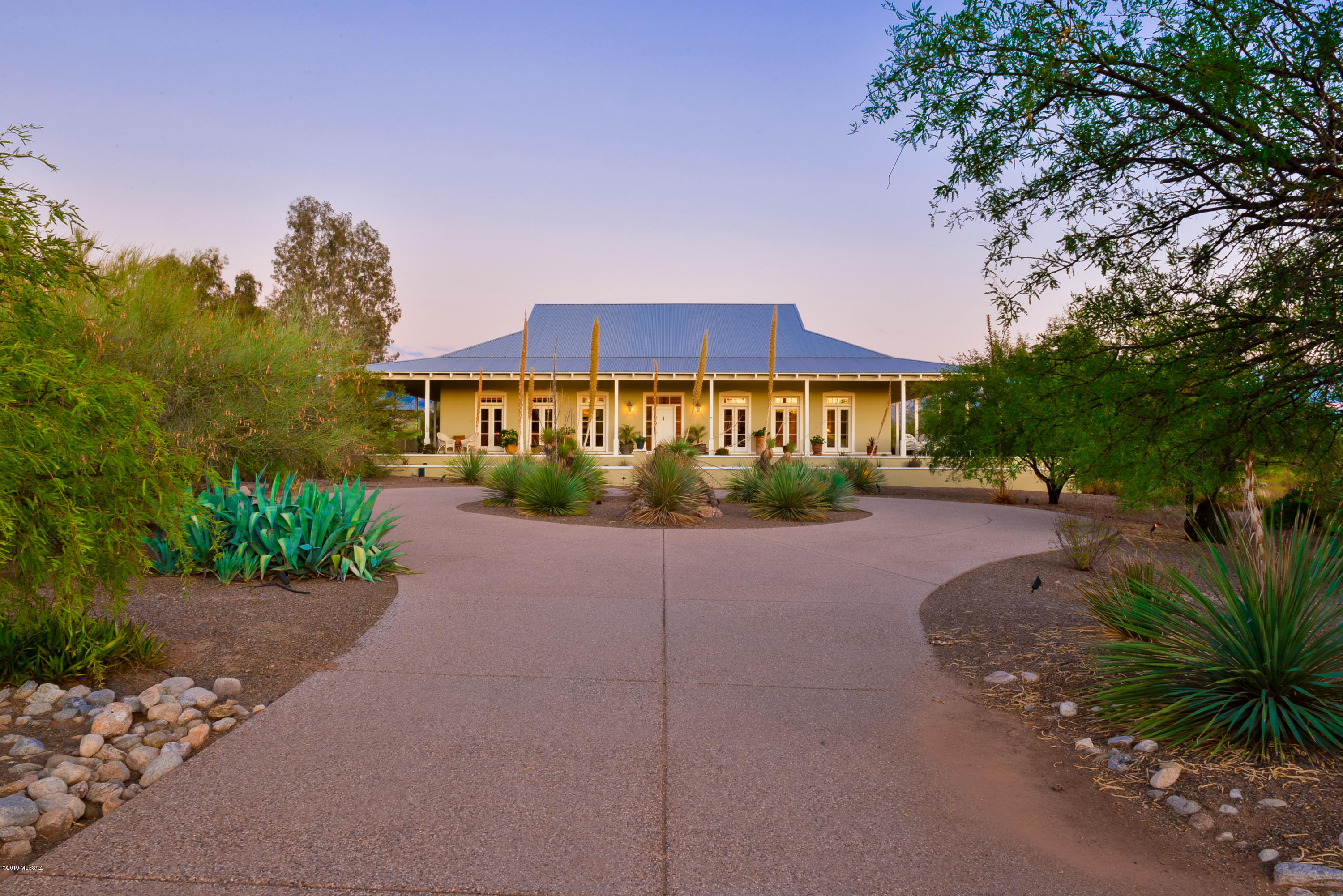 La Cholla Airpark - Residential
