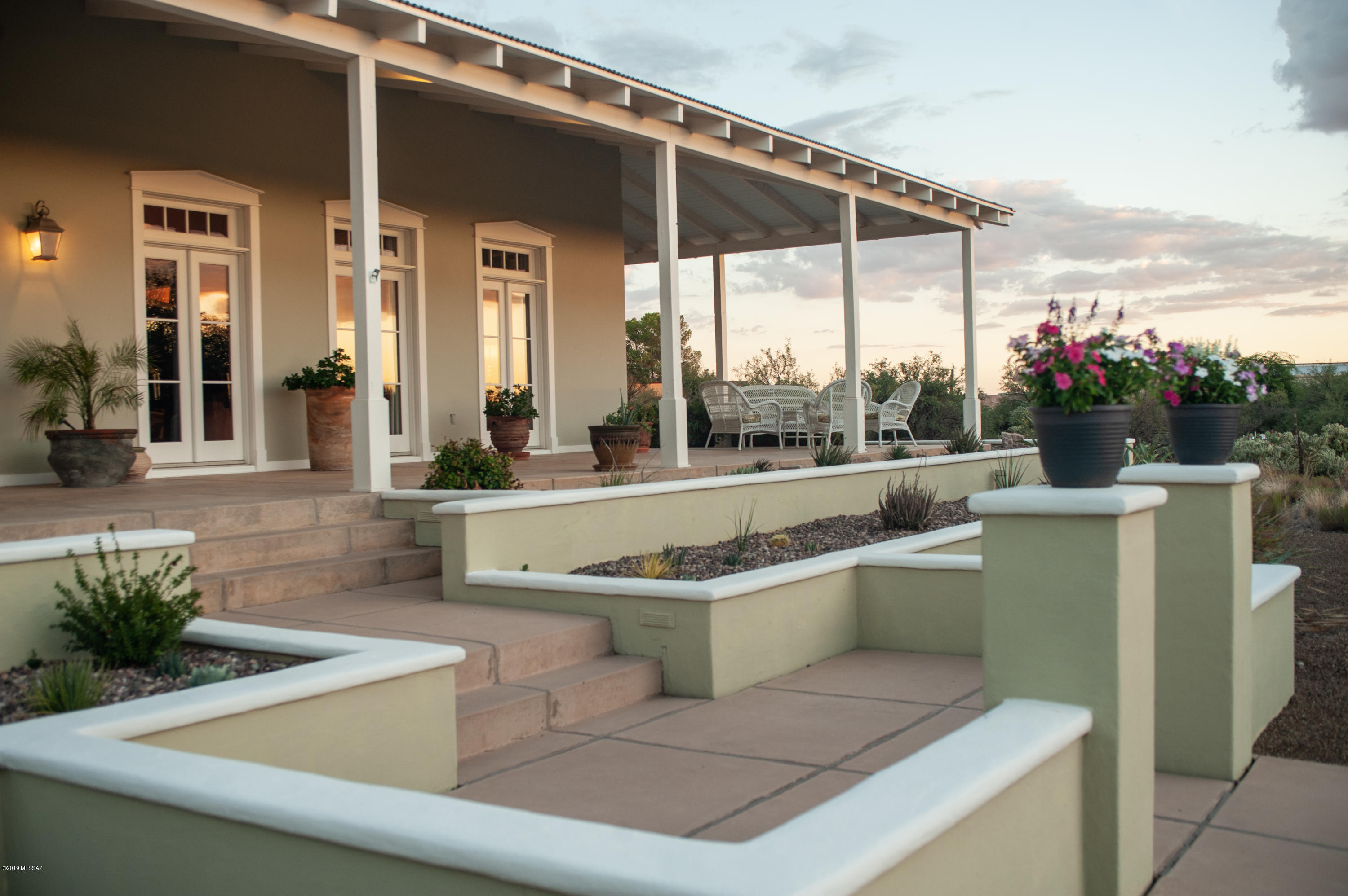 La Cholla Airpark - Residential