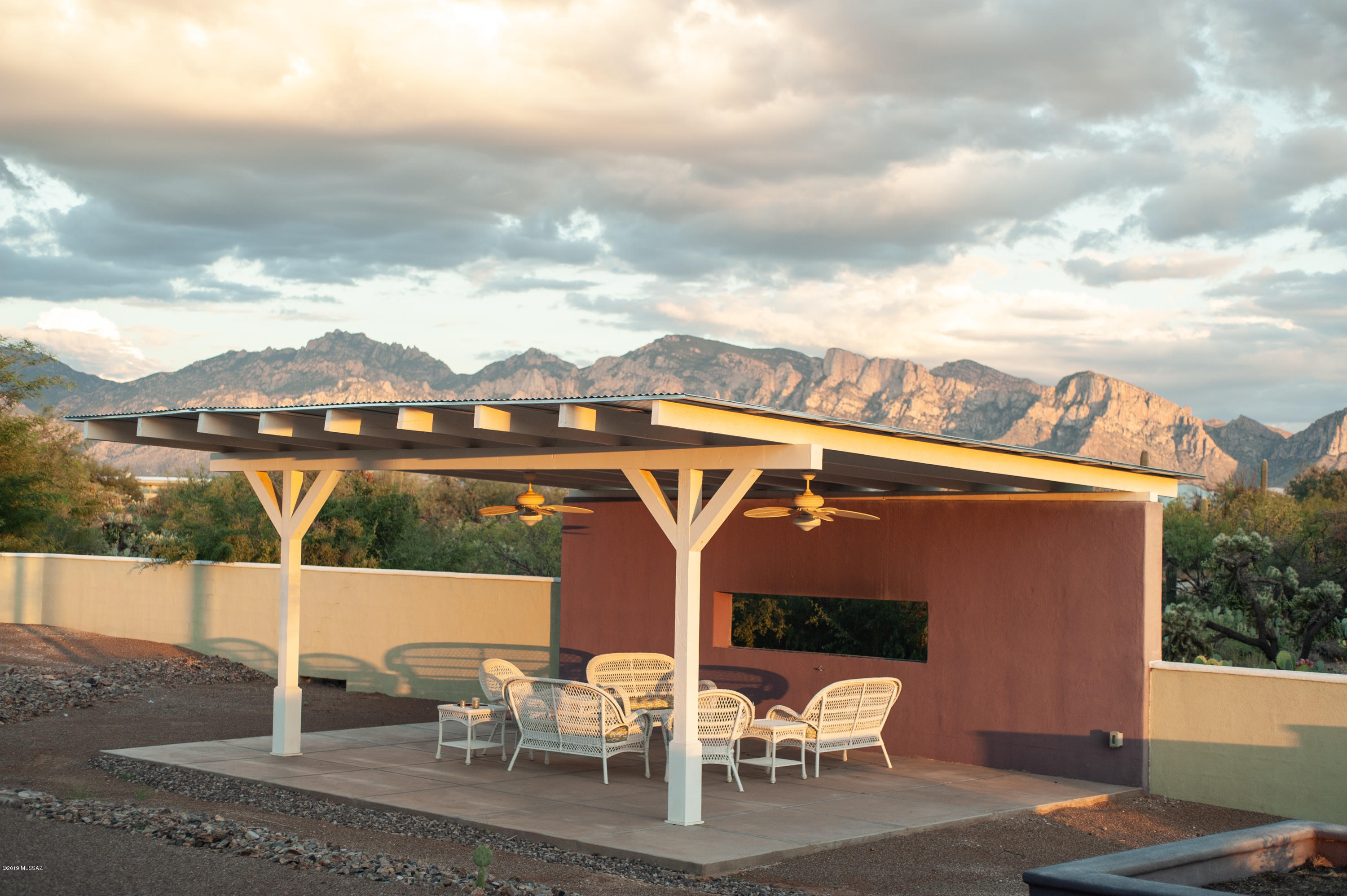 La Cholla Airpark - Residential