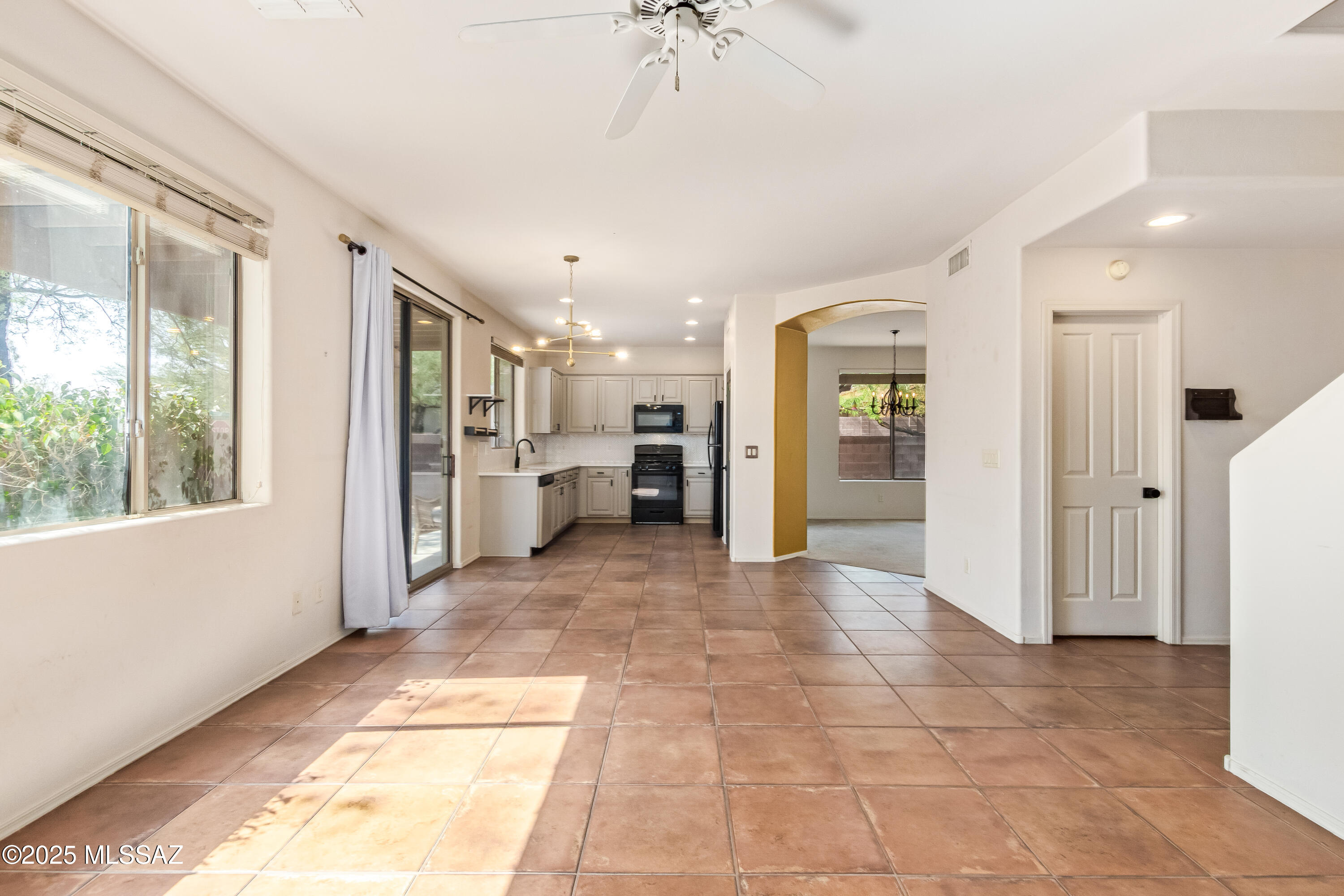 Hacienda Del Rio (1-118) - Residential