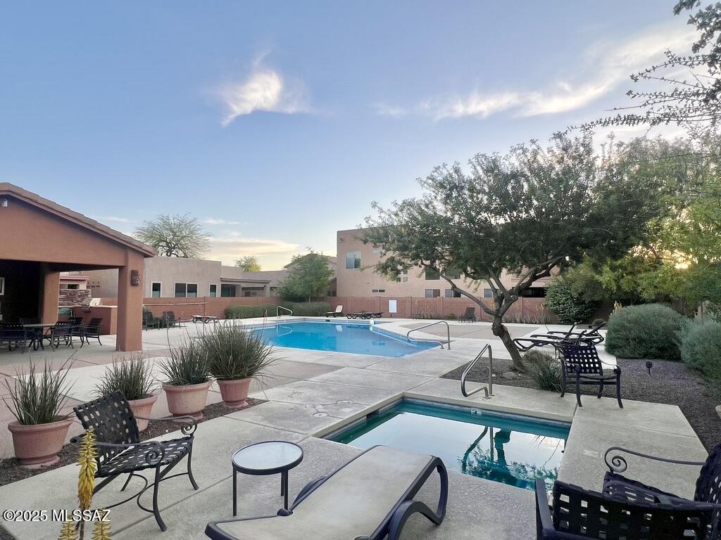 Hacienda Del Rio (1-118) - Residential