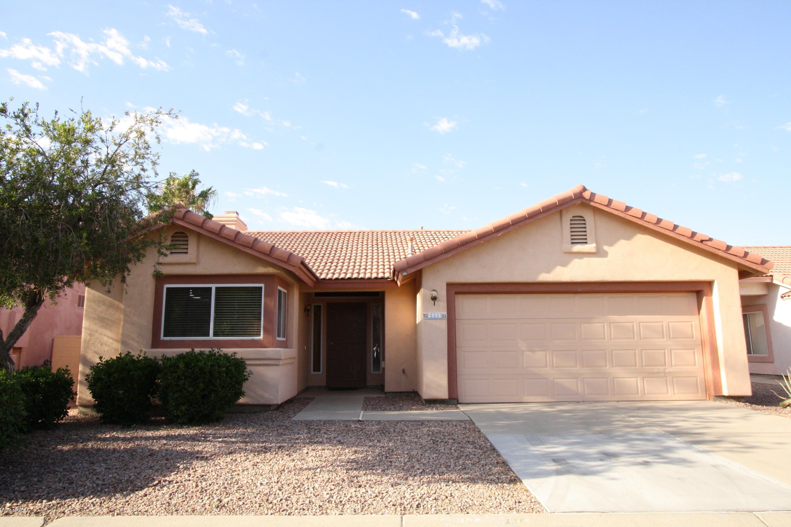 Located in North Ranch close to restaurants and shopping this 3bdr/2ba has tiled greatroom, bright/open kitchen, fenced backyard w/covered patio, two car garage, community pool and spa!

**No cats as pets-assistive only**