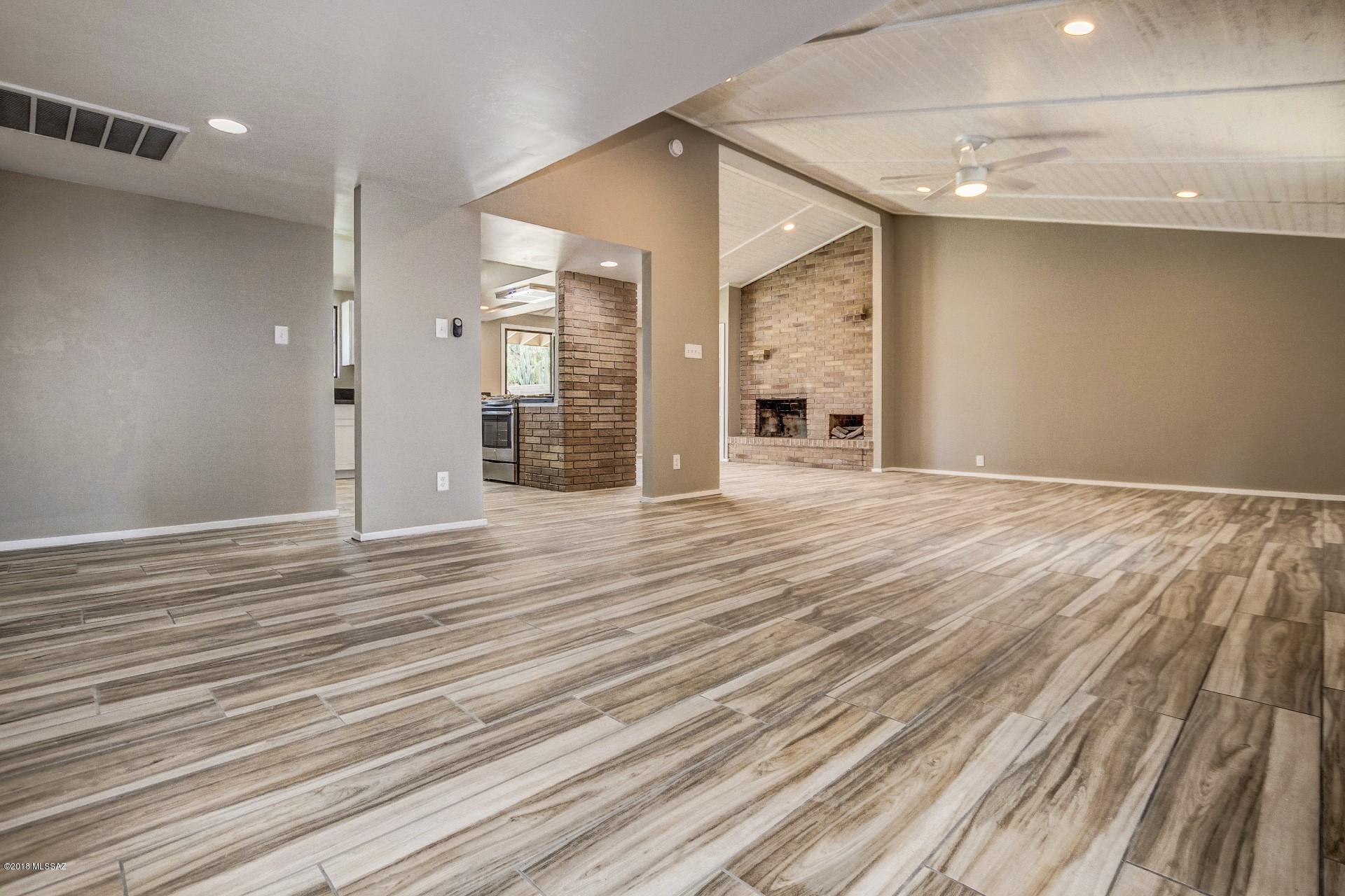 Vista Del Lago - Residential