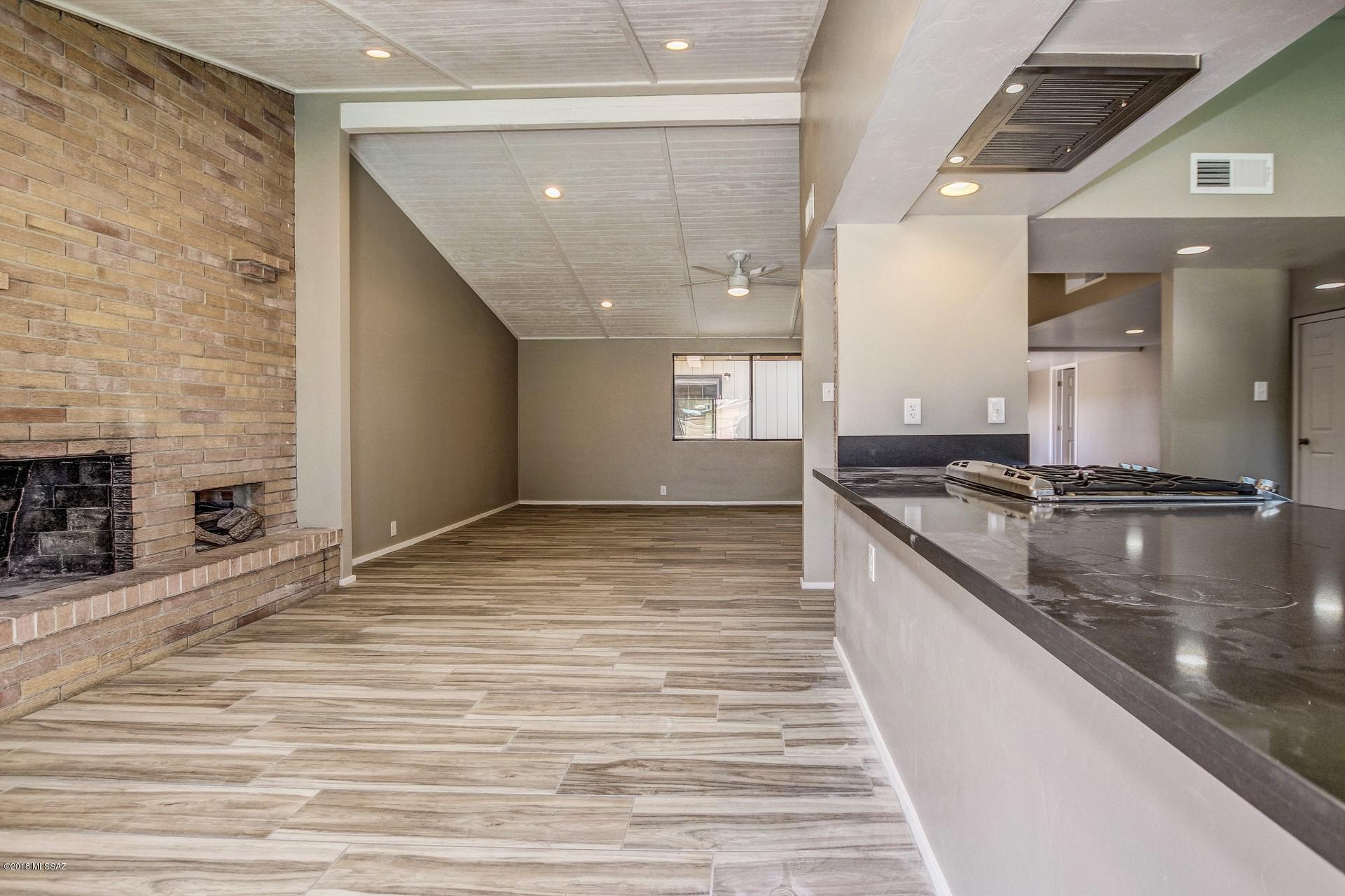 Vista Del Lago - Residential