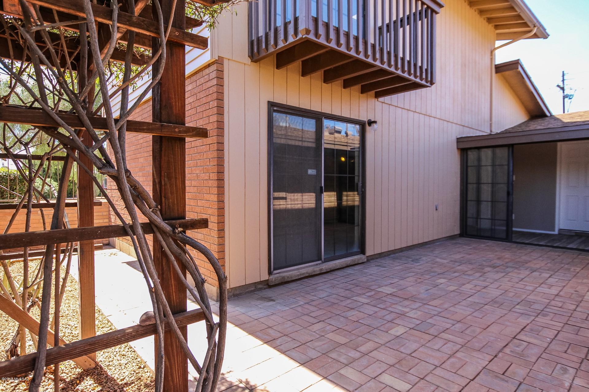 Vista Del Lago - Residential