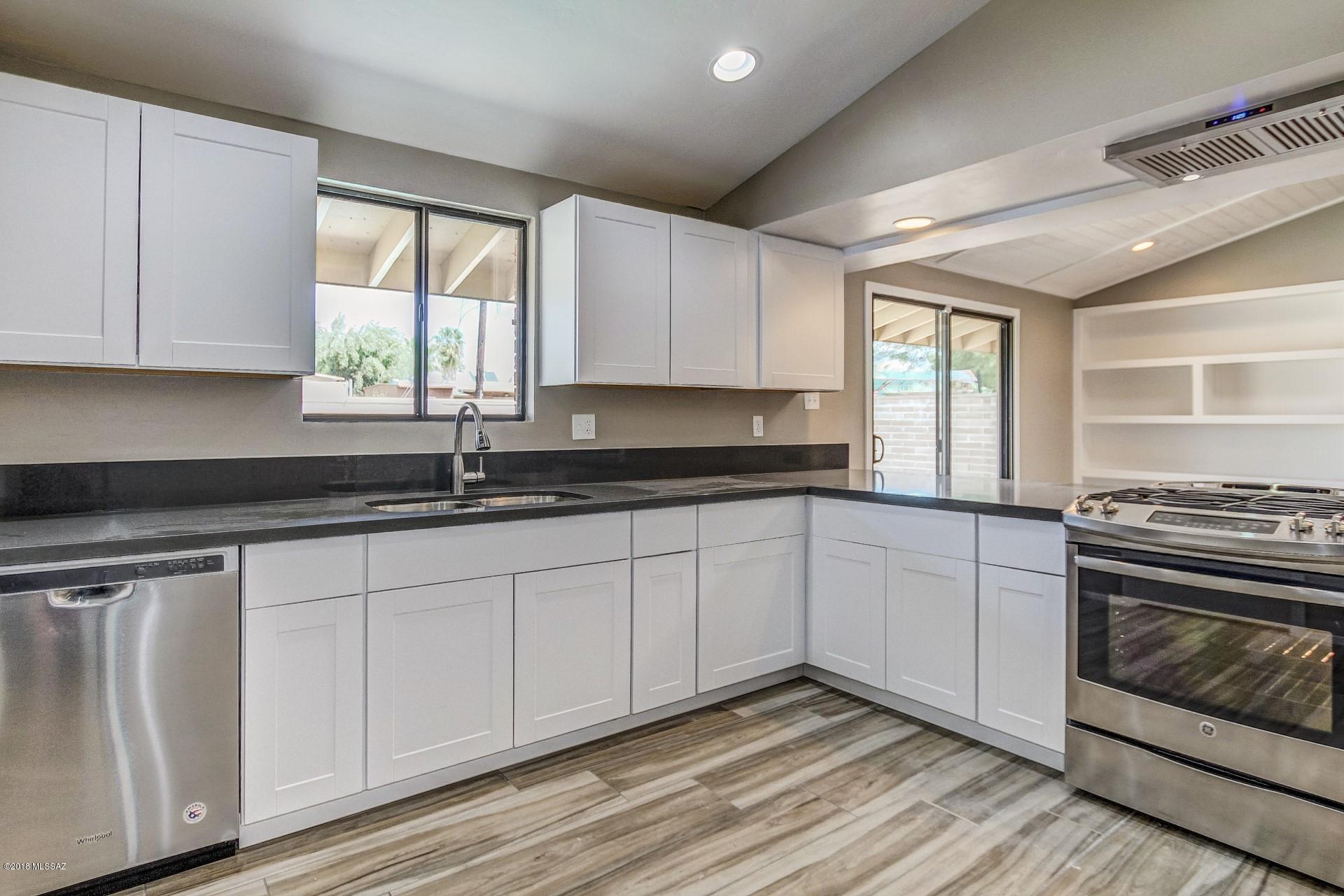Vista Del Lago - Residential