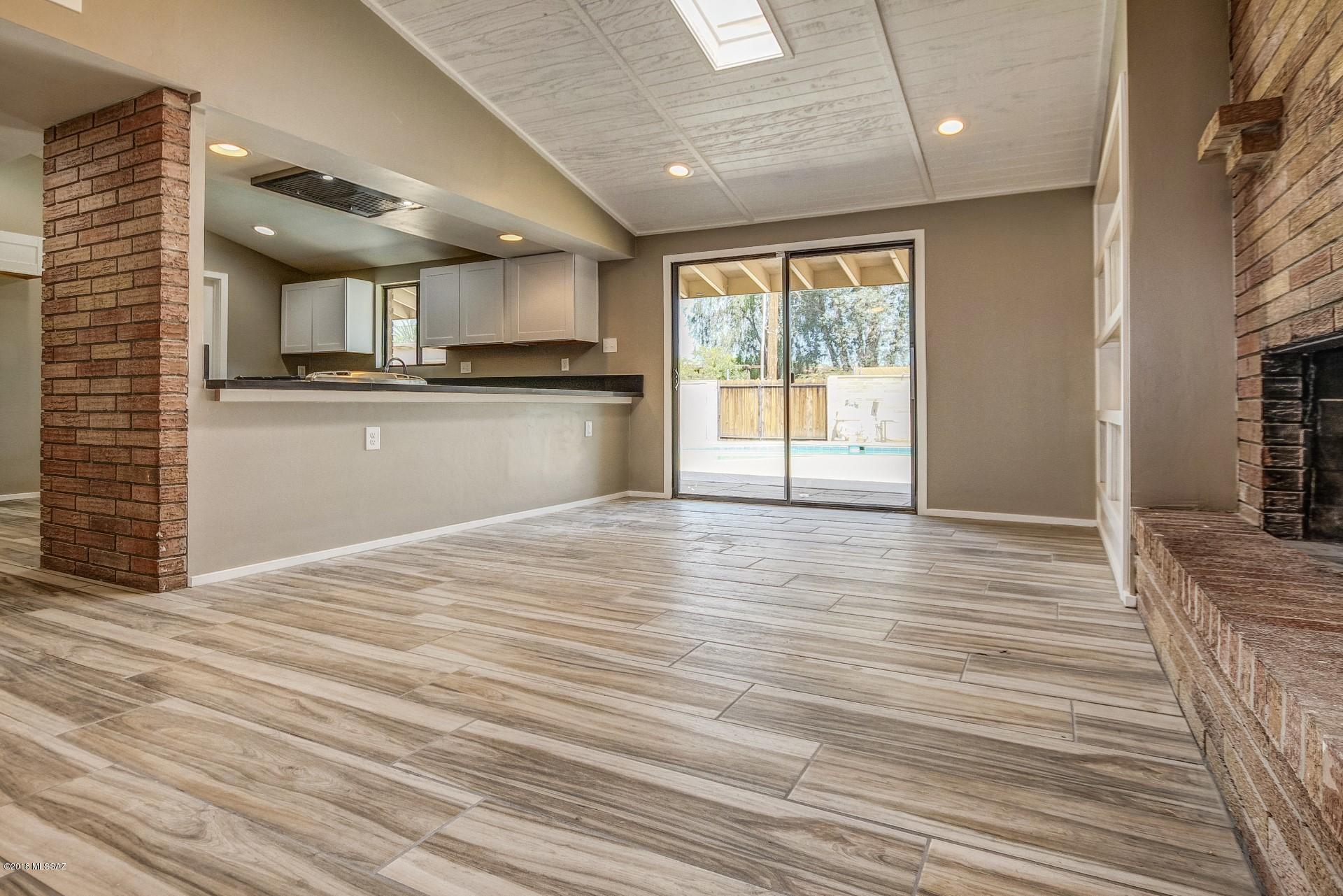 Vista Del Lago - Residential