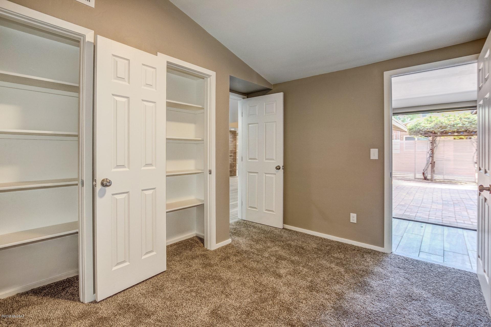 Vista Del Lago - Residential