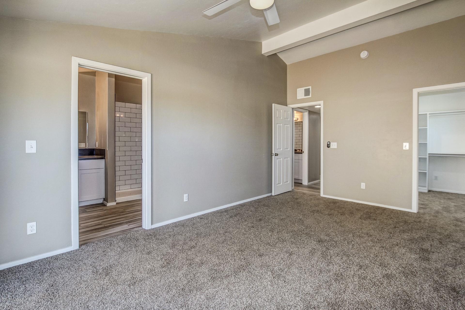 Vista Del Lago - Residential
