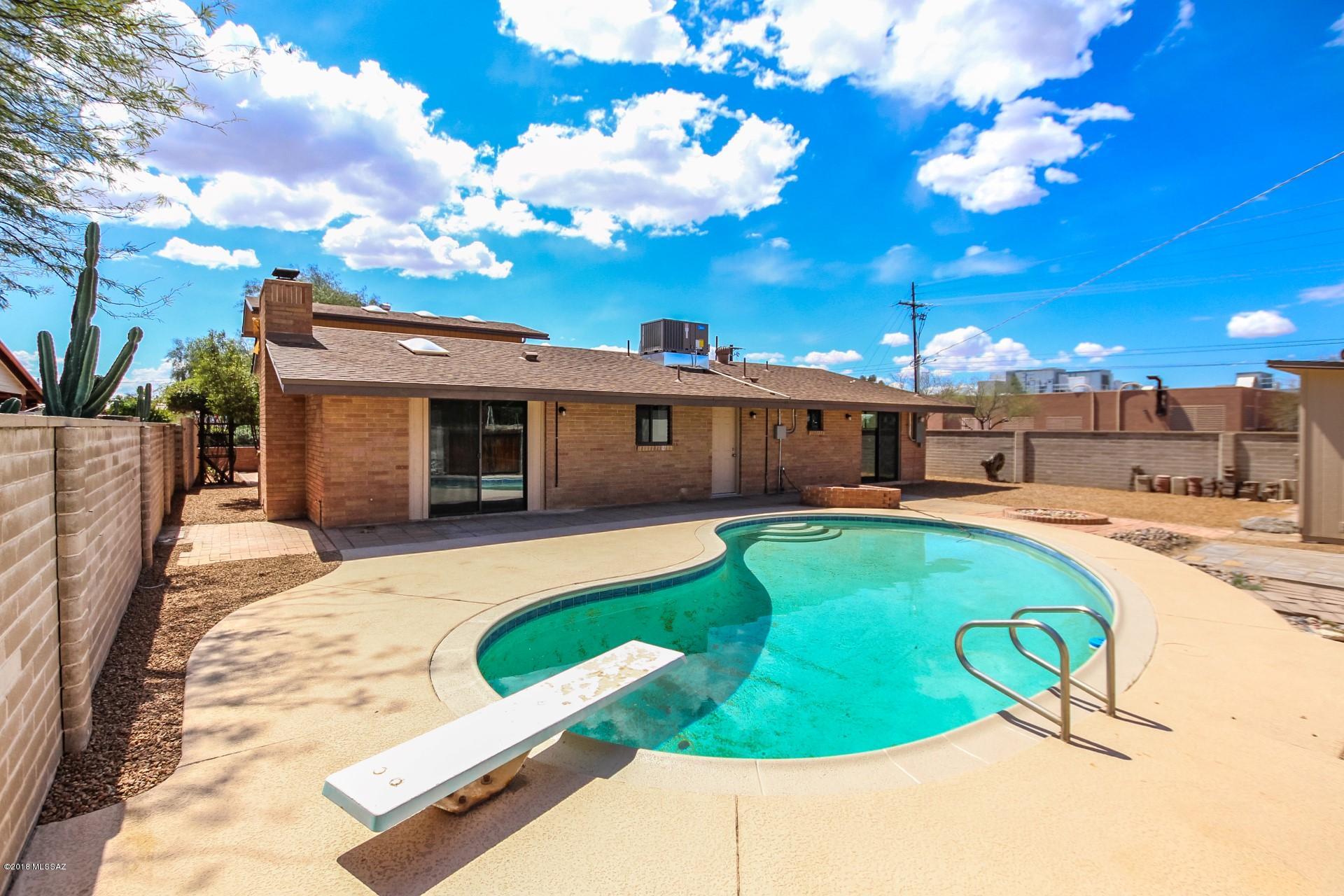 Vista Del Lago - Residential