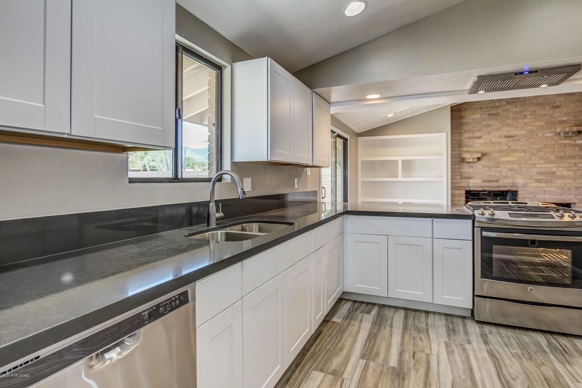 Vista Del Lago - Residential