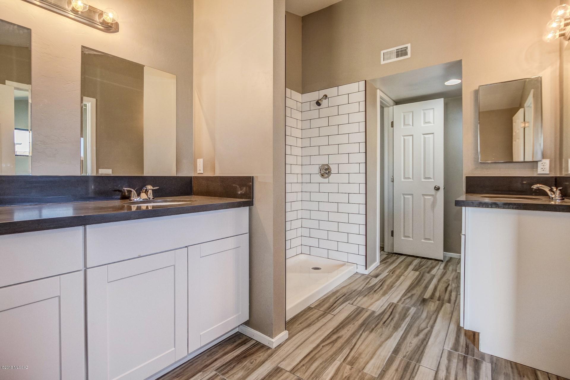 Vista Del Lago - Residential