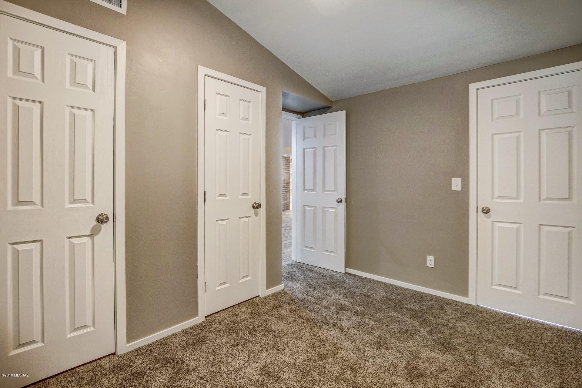 Vista Del Lago - Residential