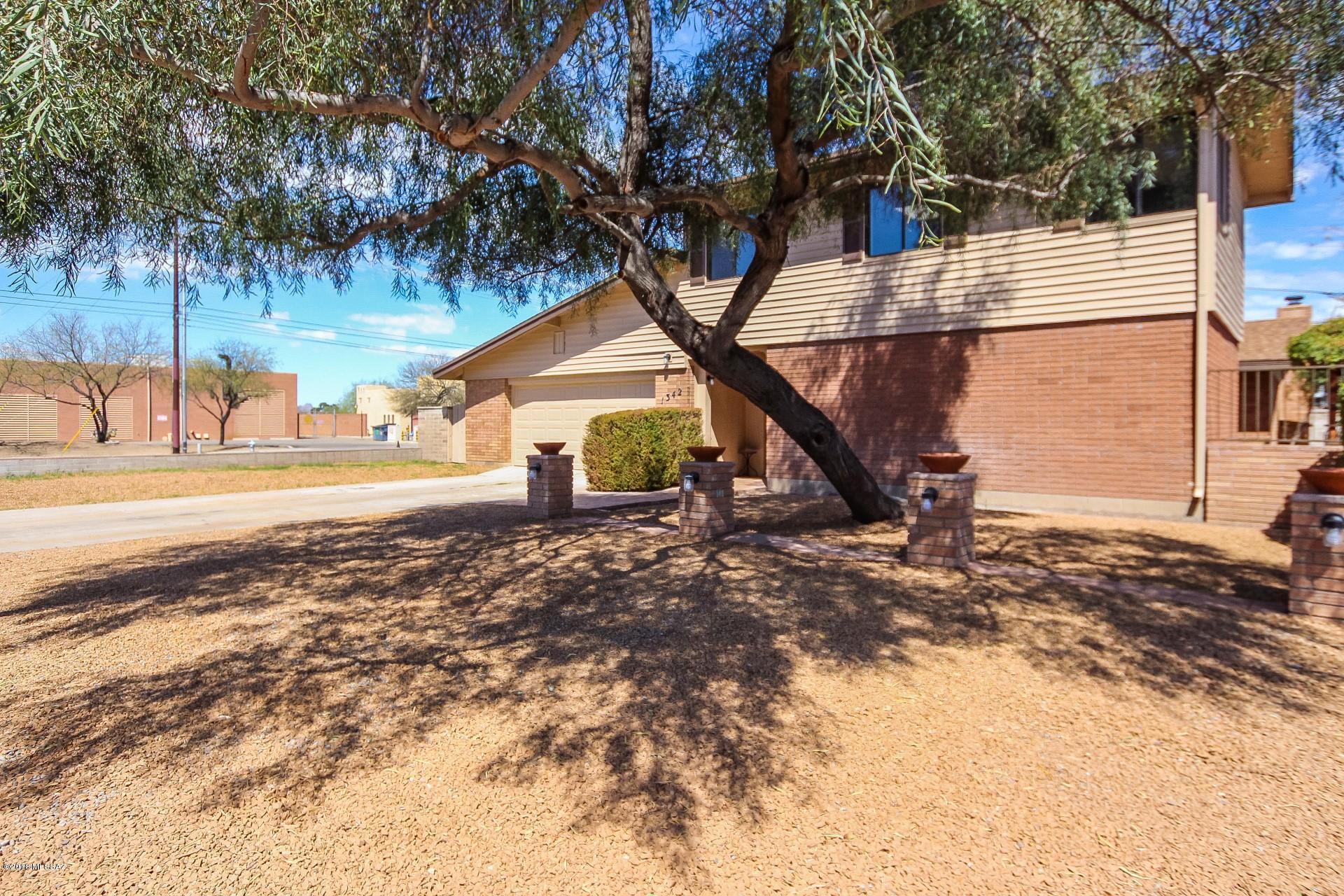 Vista Del Lago - Residential