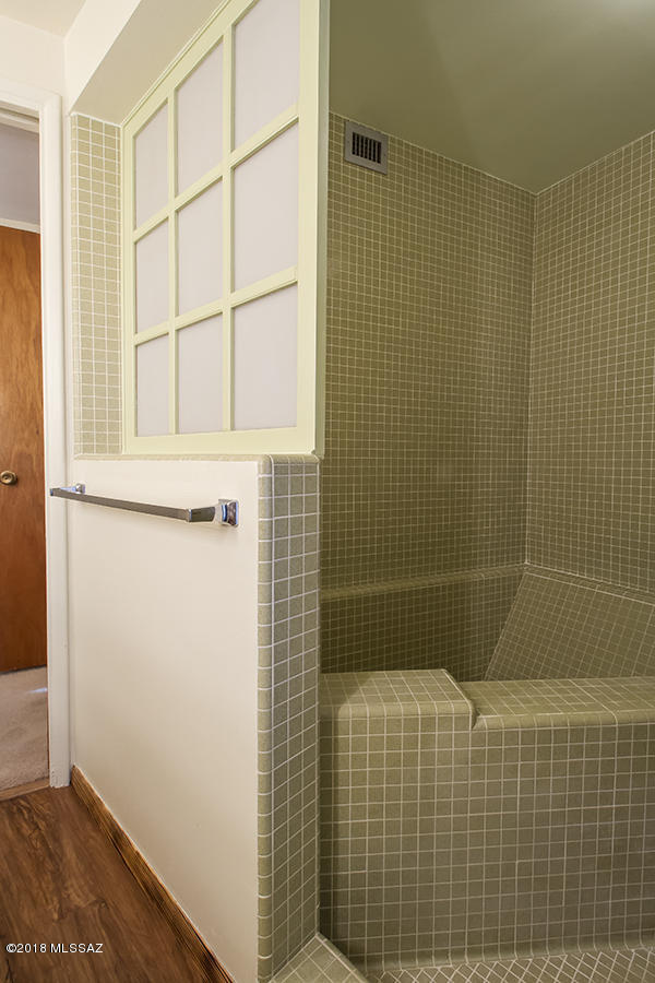 Kingston Knolls Terrace - Residential