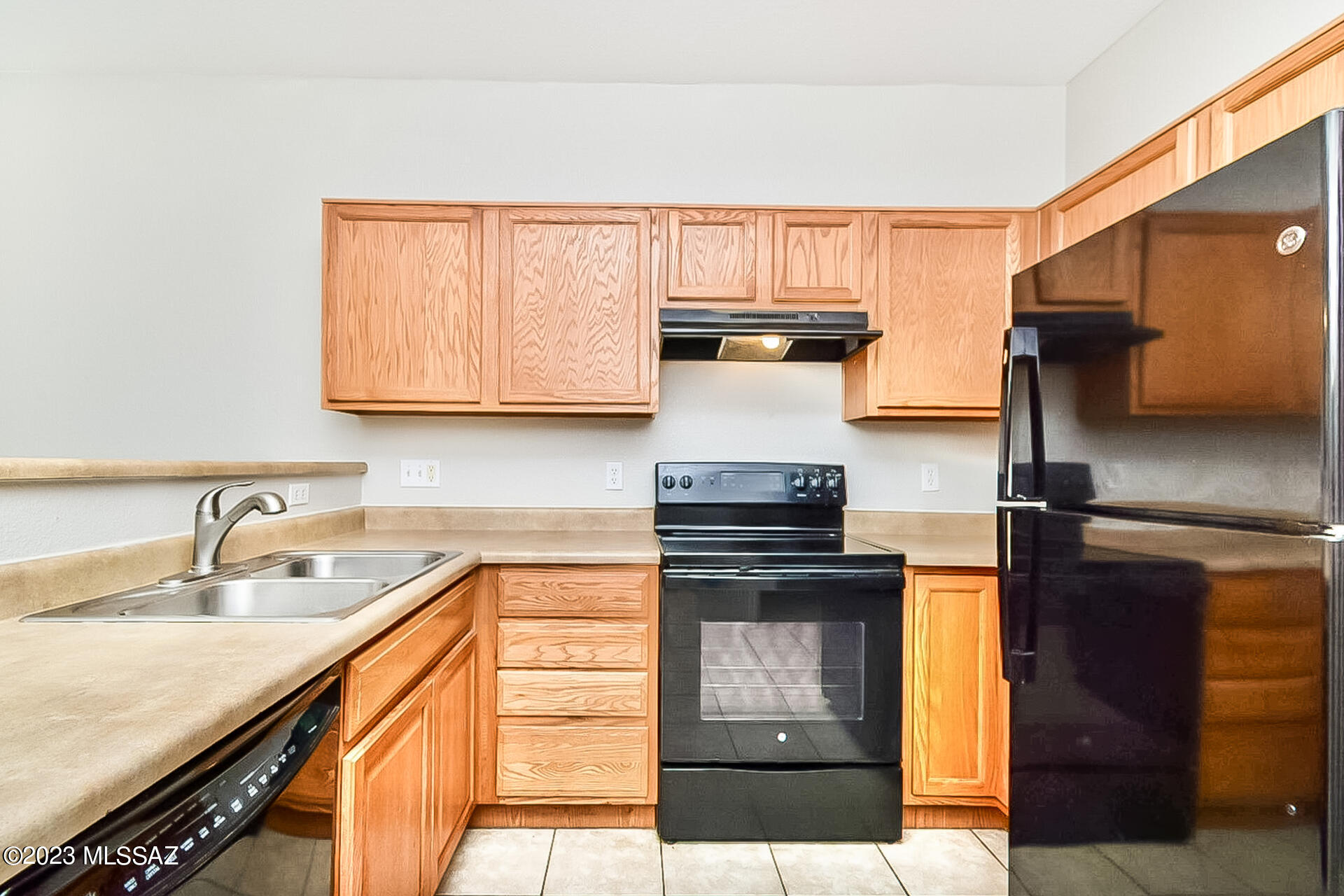 Rillito At La Cholla (1-133) - Residential Lease