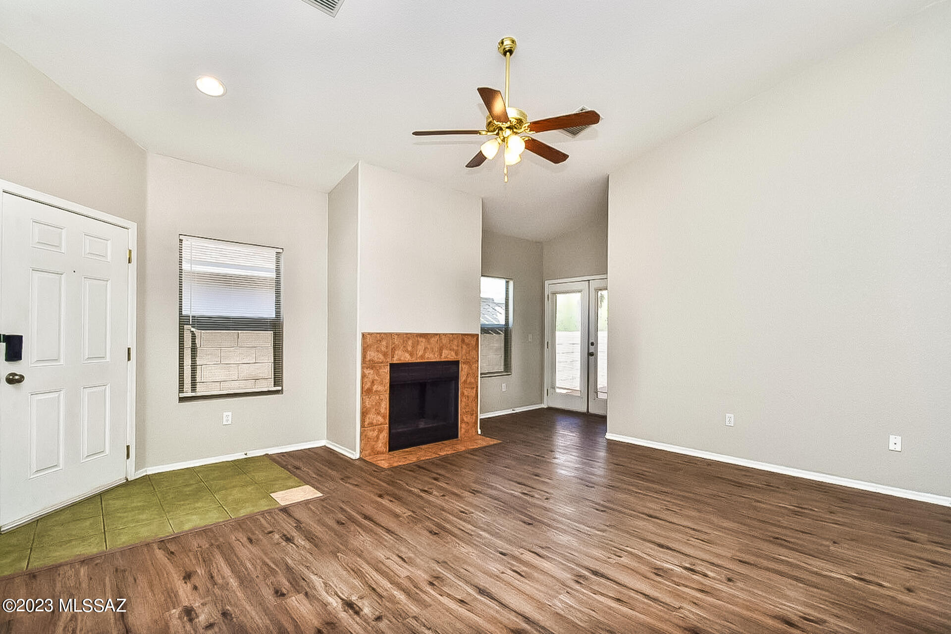 Rillito At La Cholla (1-133) - Residential Lease