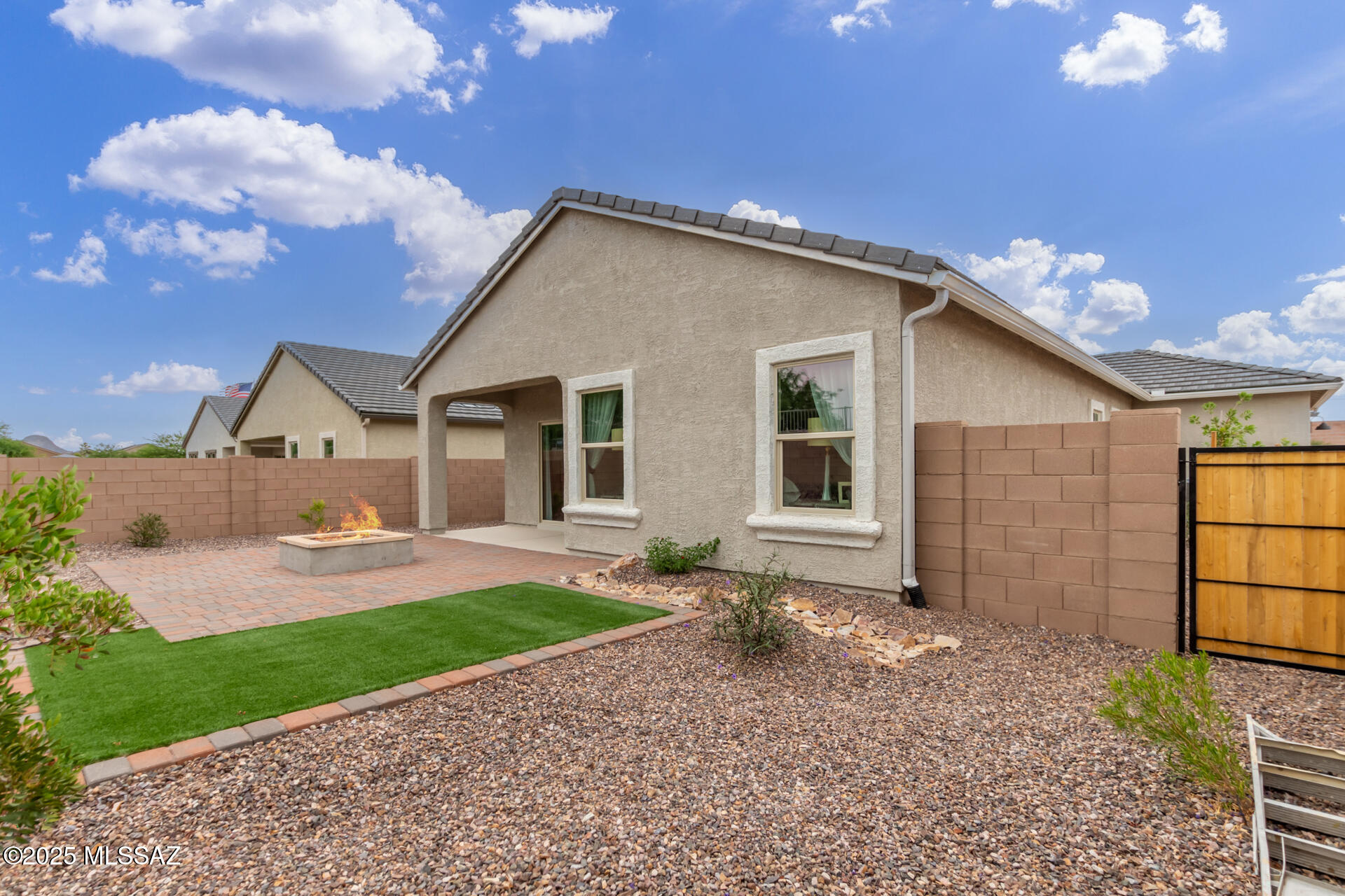 Saguaro Bloom Blocks 5 & 6 - Residential