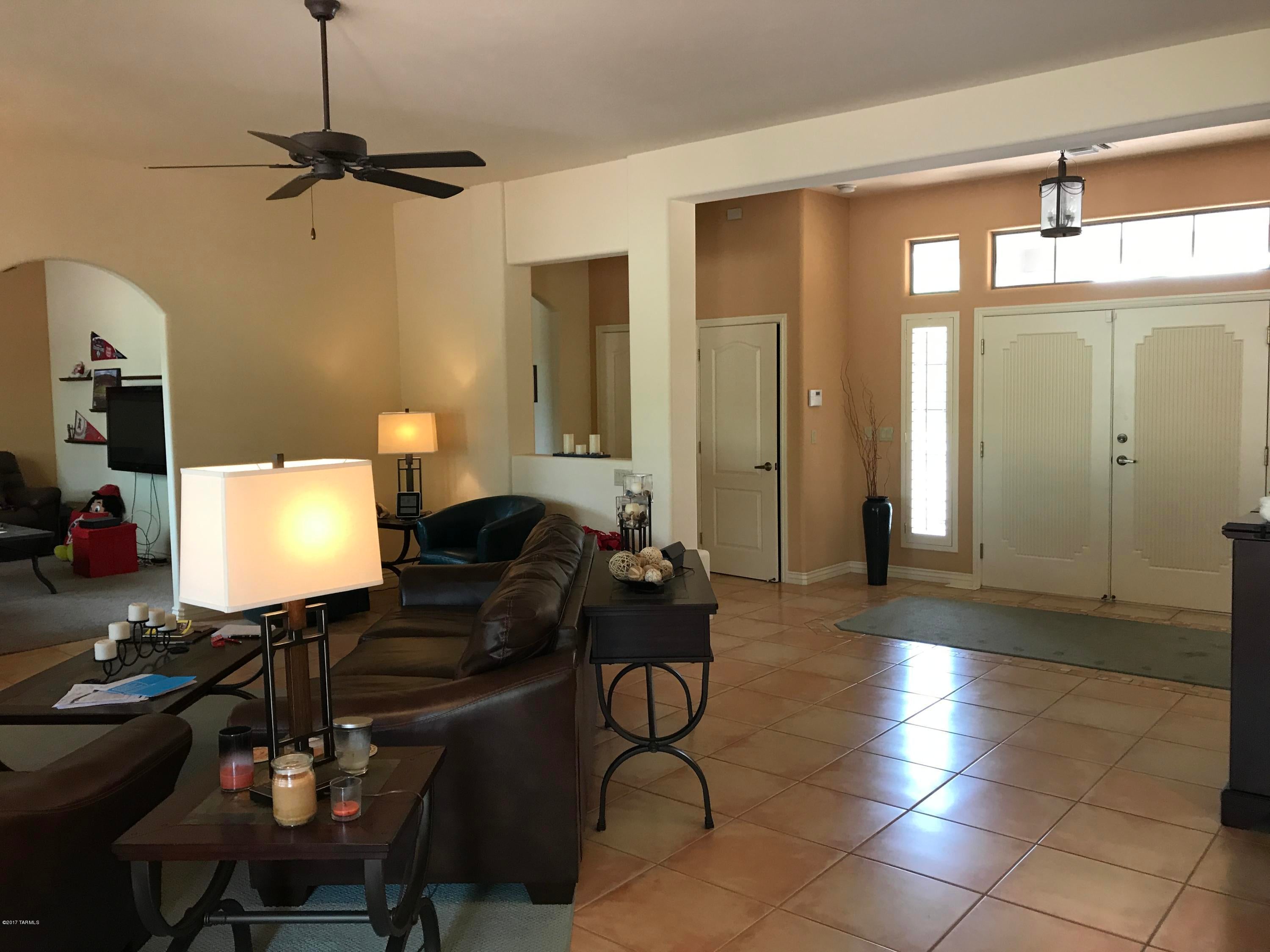 Colonial Trails (1-35) - Residential Lease