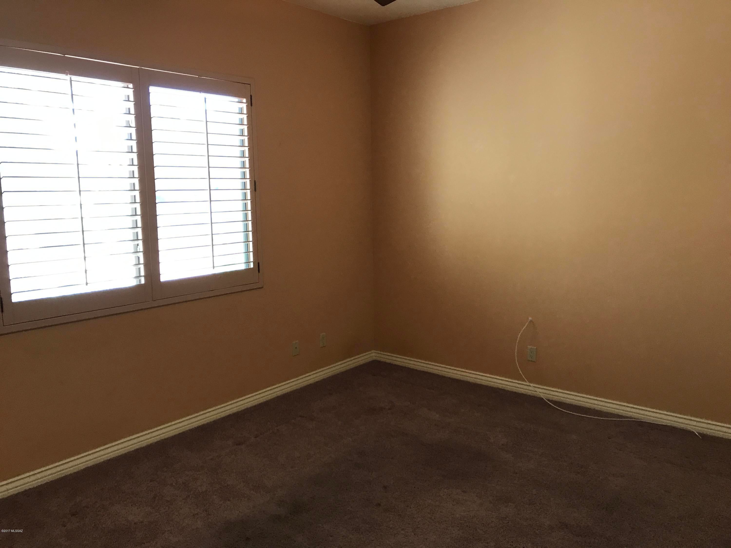Colonial Trails (1-35) - Residential Lease