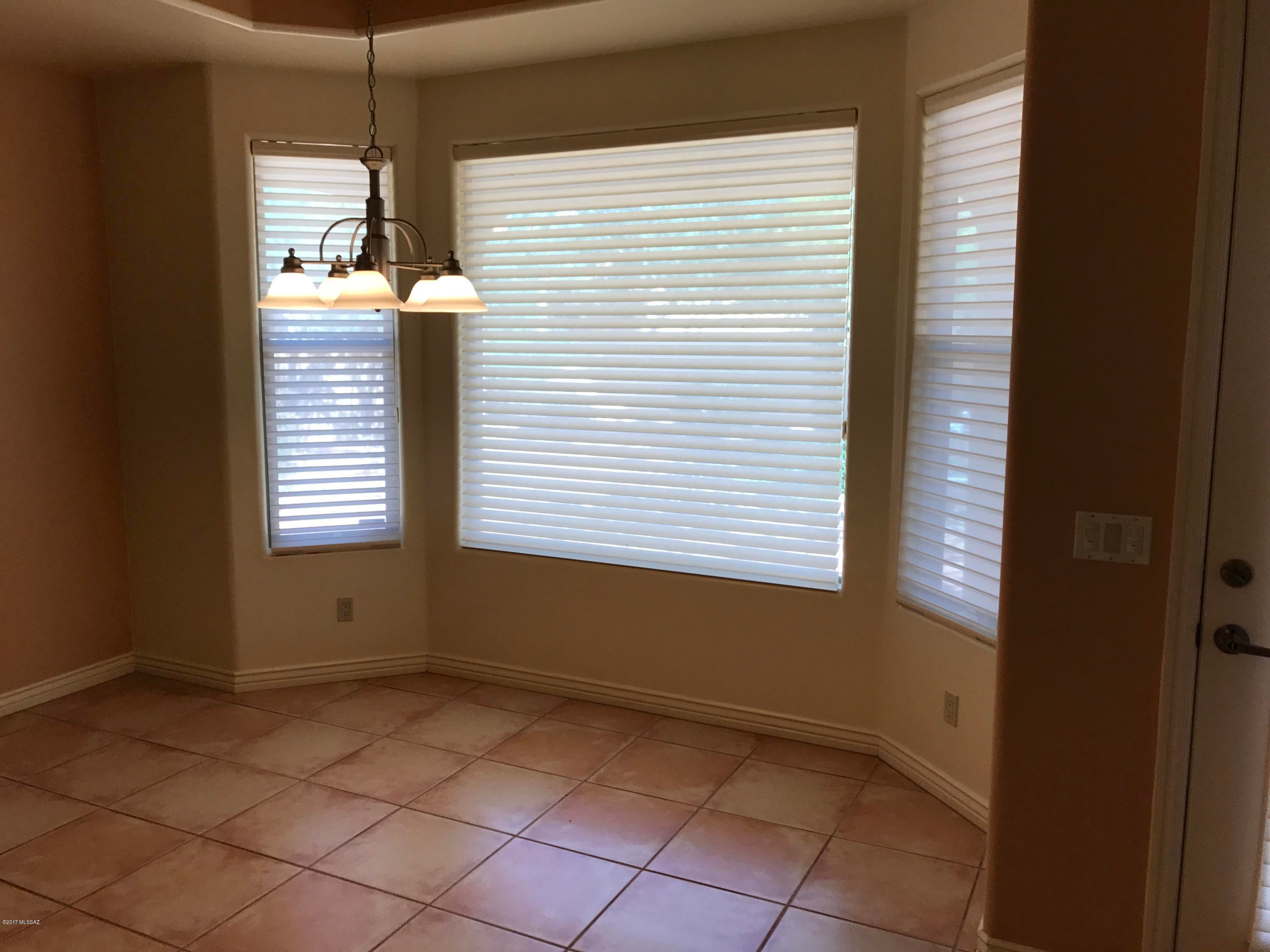 Colonial Trails (1-35) - Residential Lease