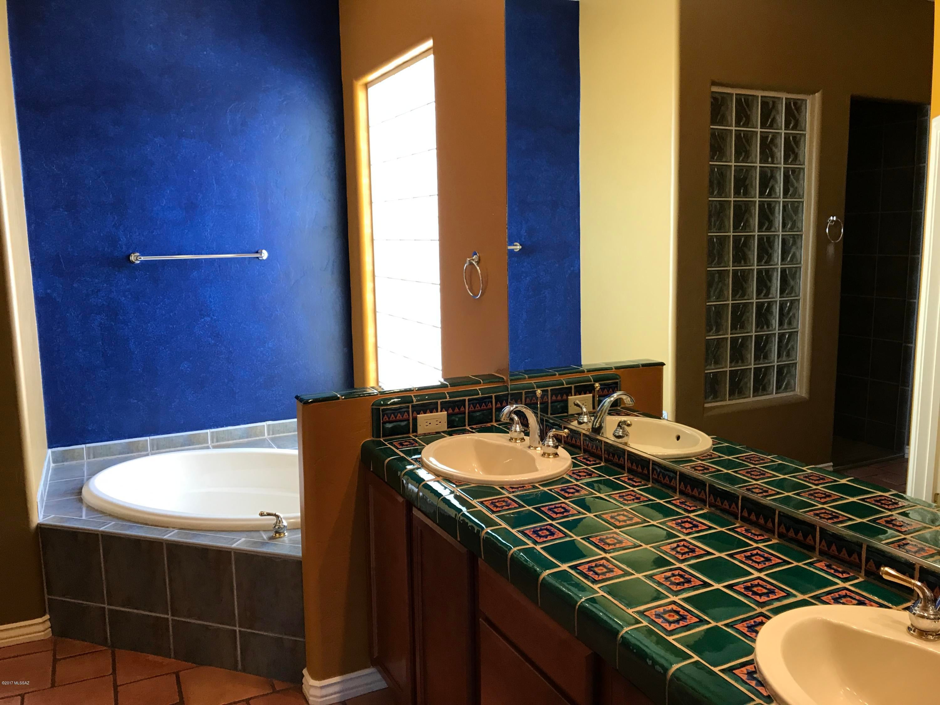 Colonial Trails (1-35) - Residential Lease