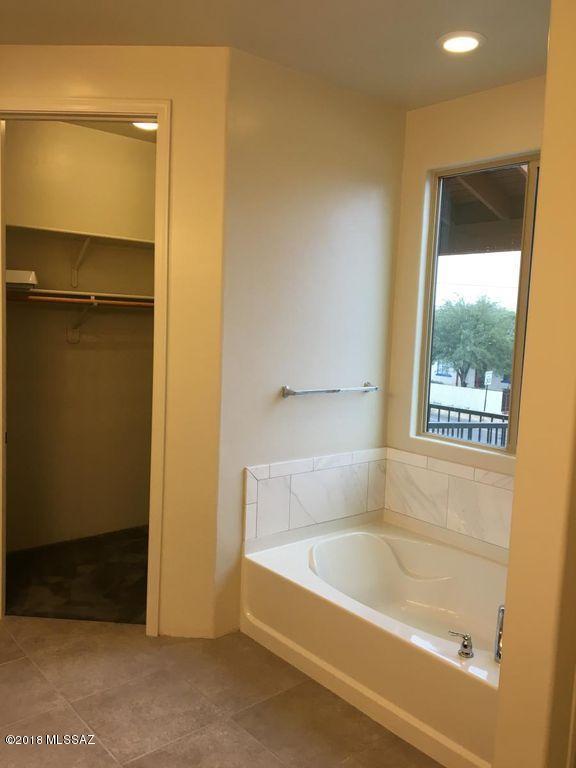 Miramonte At Glenn SQ20133580243 - Residential Lease