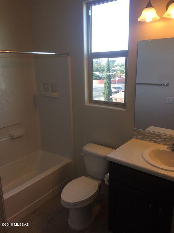 Miramonte At Glenn SQ20133580243 - Residential Lease