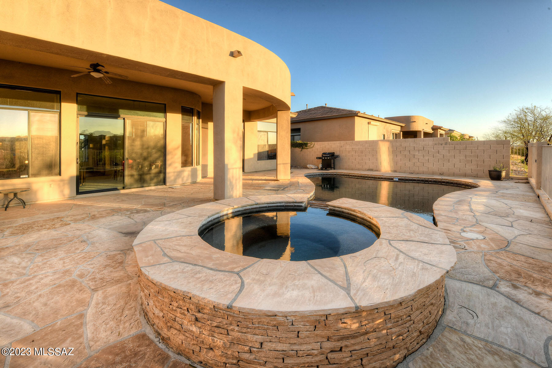 Sabino Mountain (1-290) - Residential