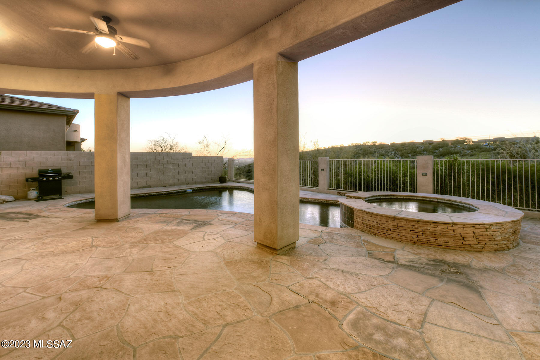 Sabino Mountain (1-290) - Residential