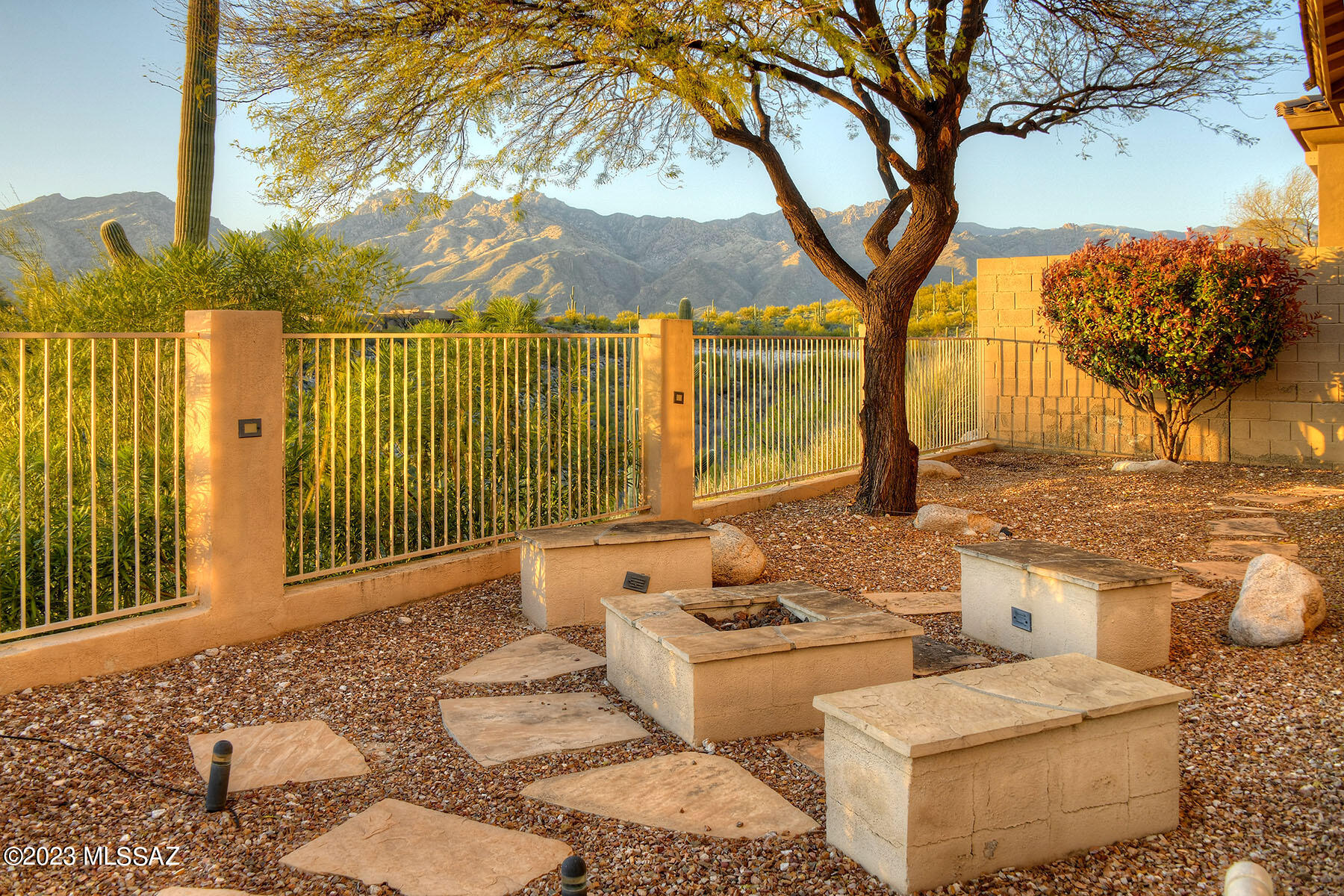Sabino Mountain (1-290) - Residential