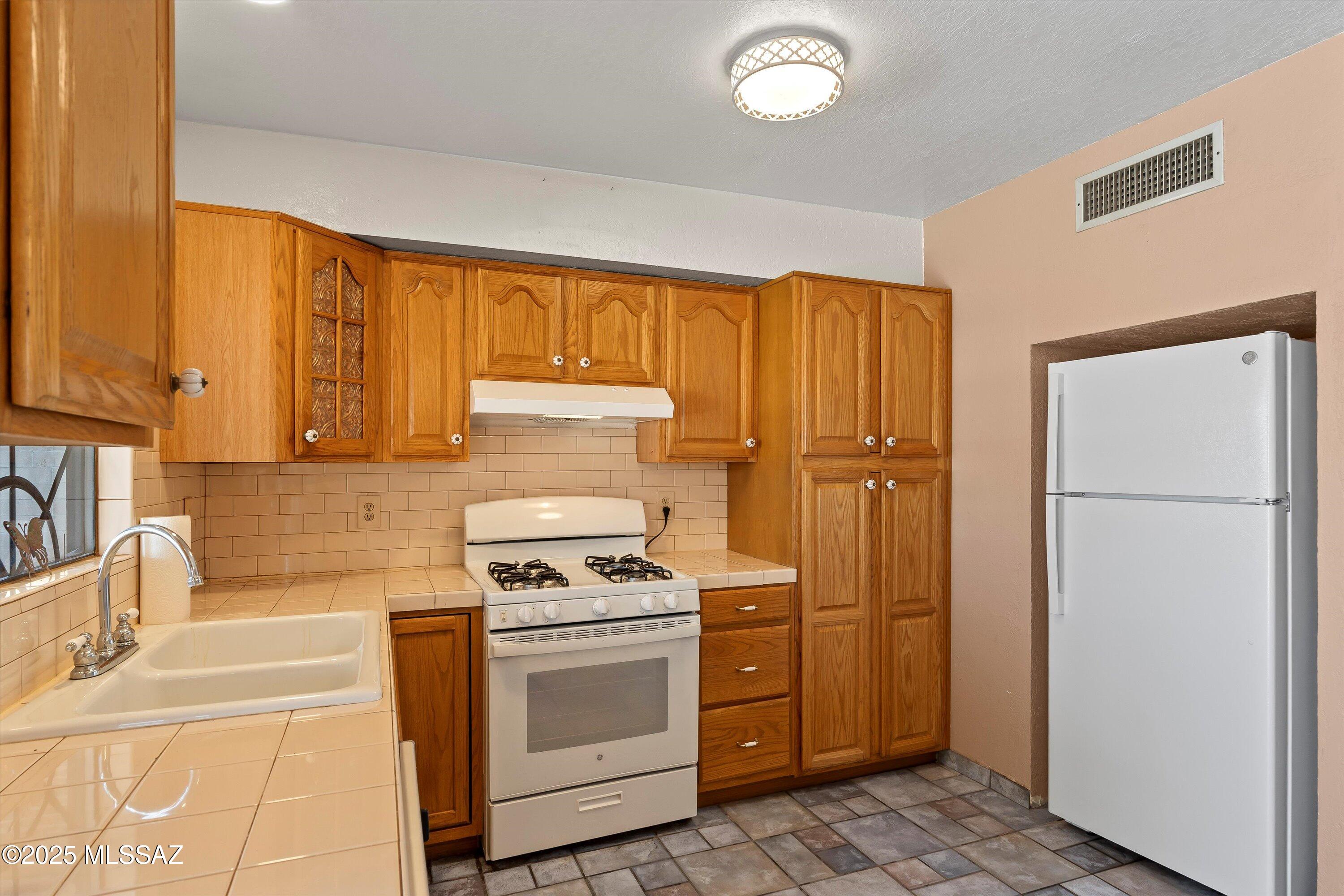 Lakecrest NO. 6 (1-115) - Residential