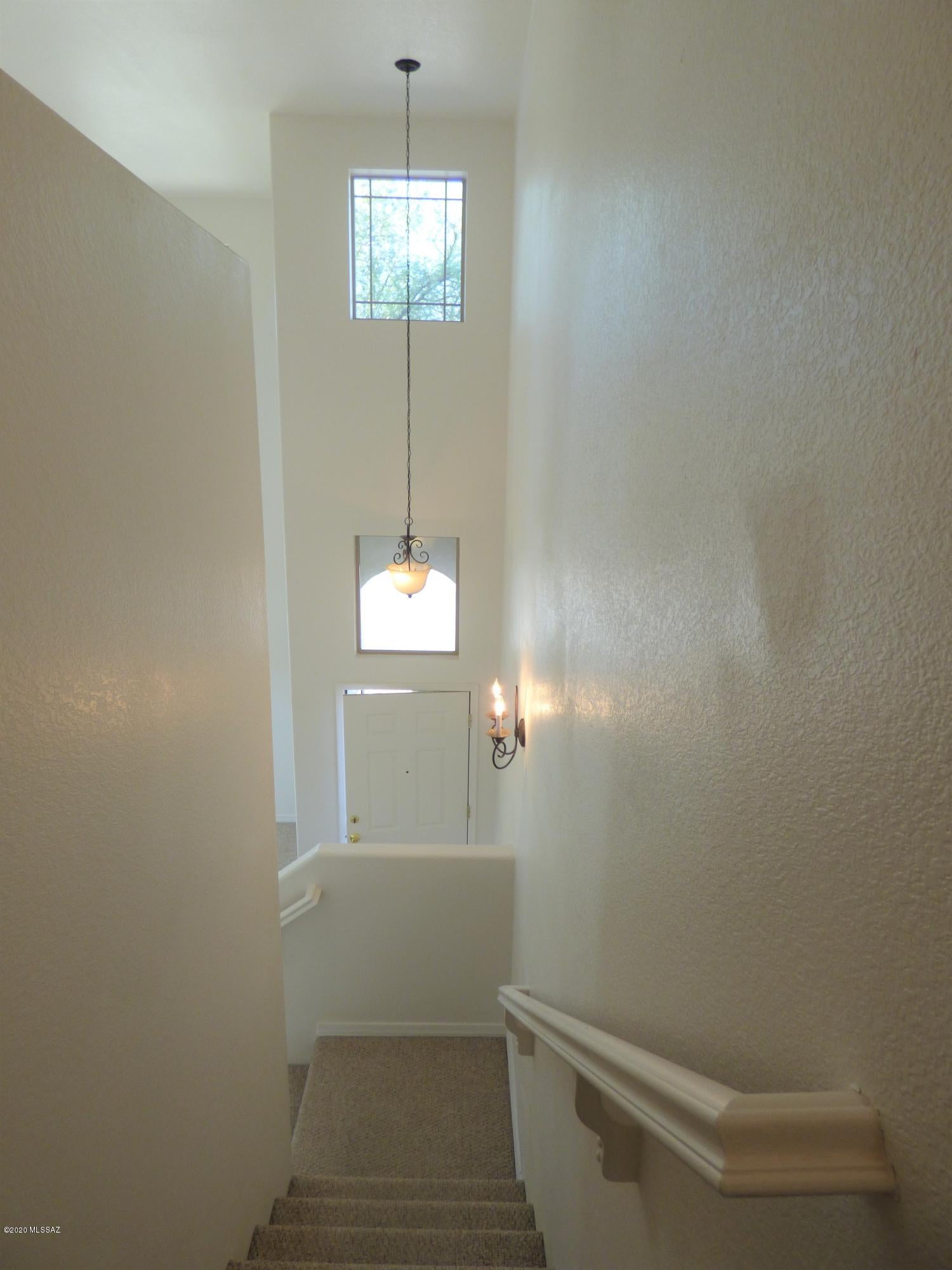 Presidio De Cancion (1-200) - Residential Lease