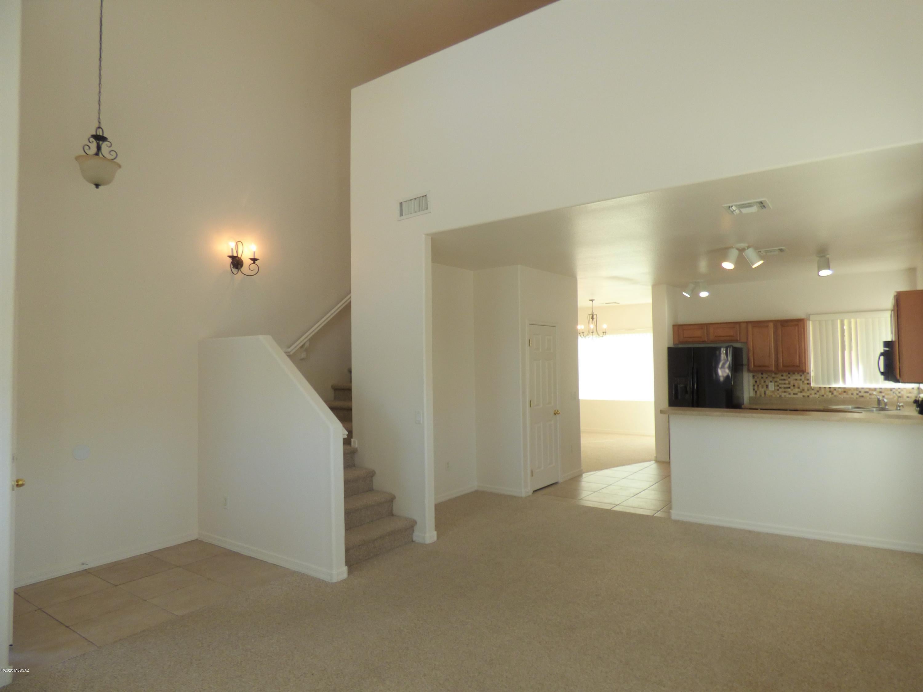 Presidio De Cancion (1-200) - Residential Lease