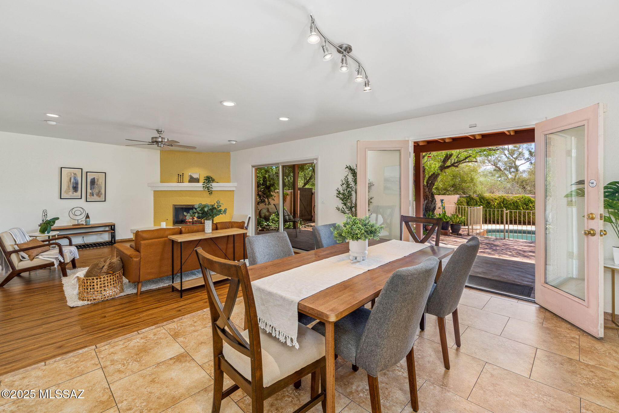 Sabino Vista Knolls (1-60) - Residential