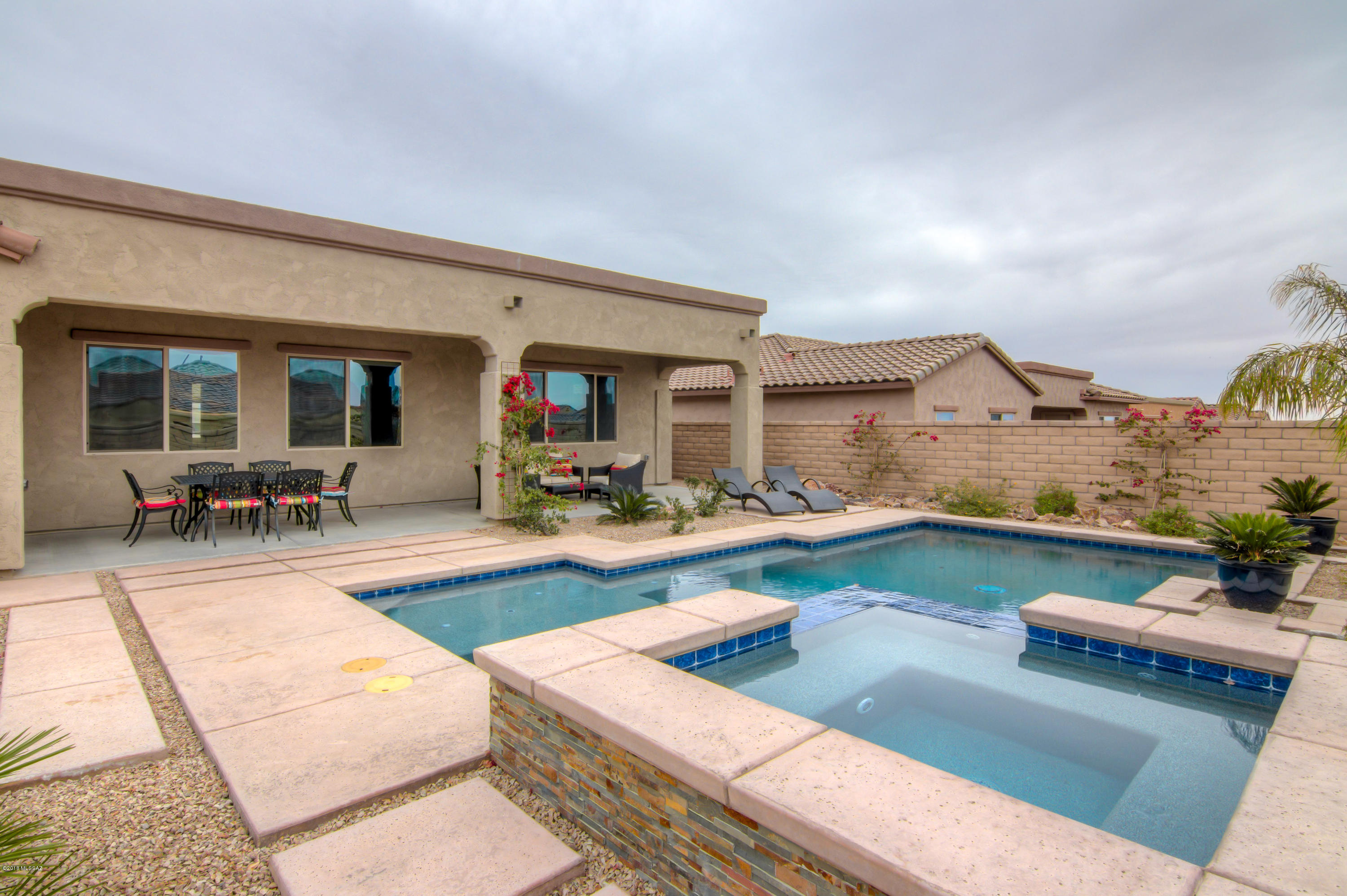 Los Saguaros At Dove Mountain SQ20121640199 - Residential
