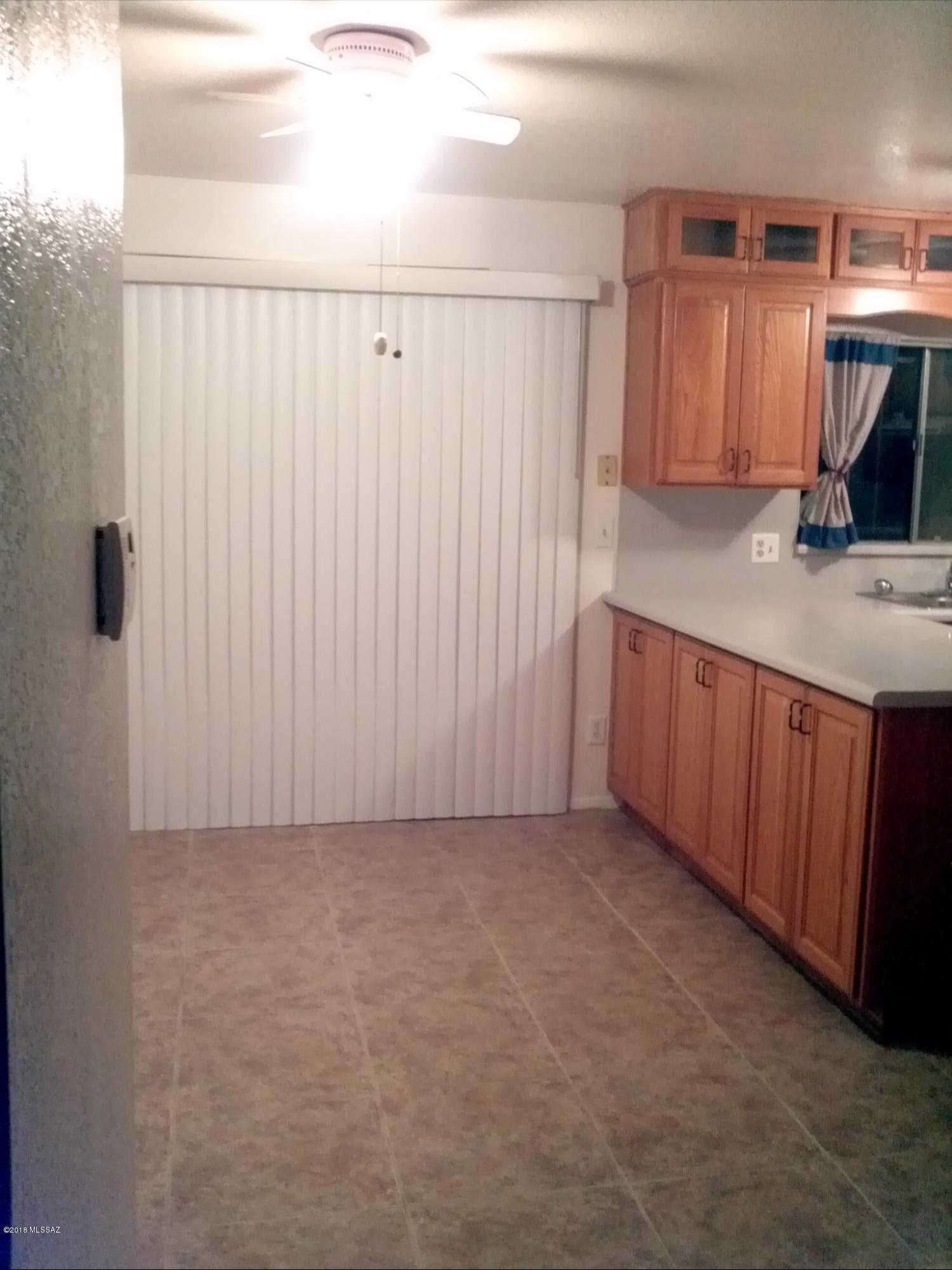 Lakecrest NO. 6 (1-115) - Residential Lease