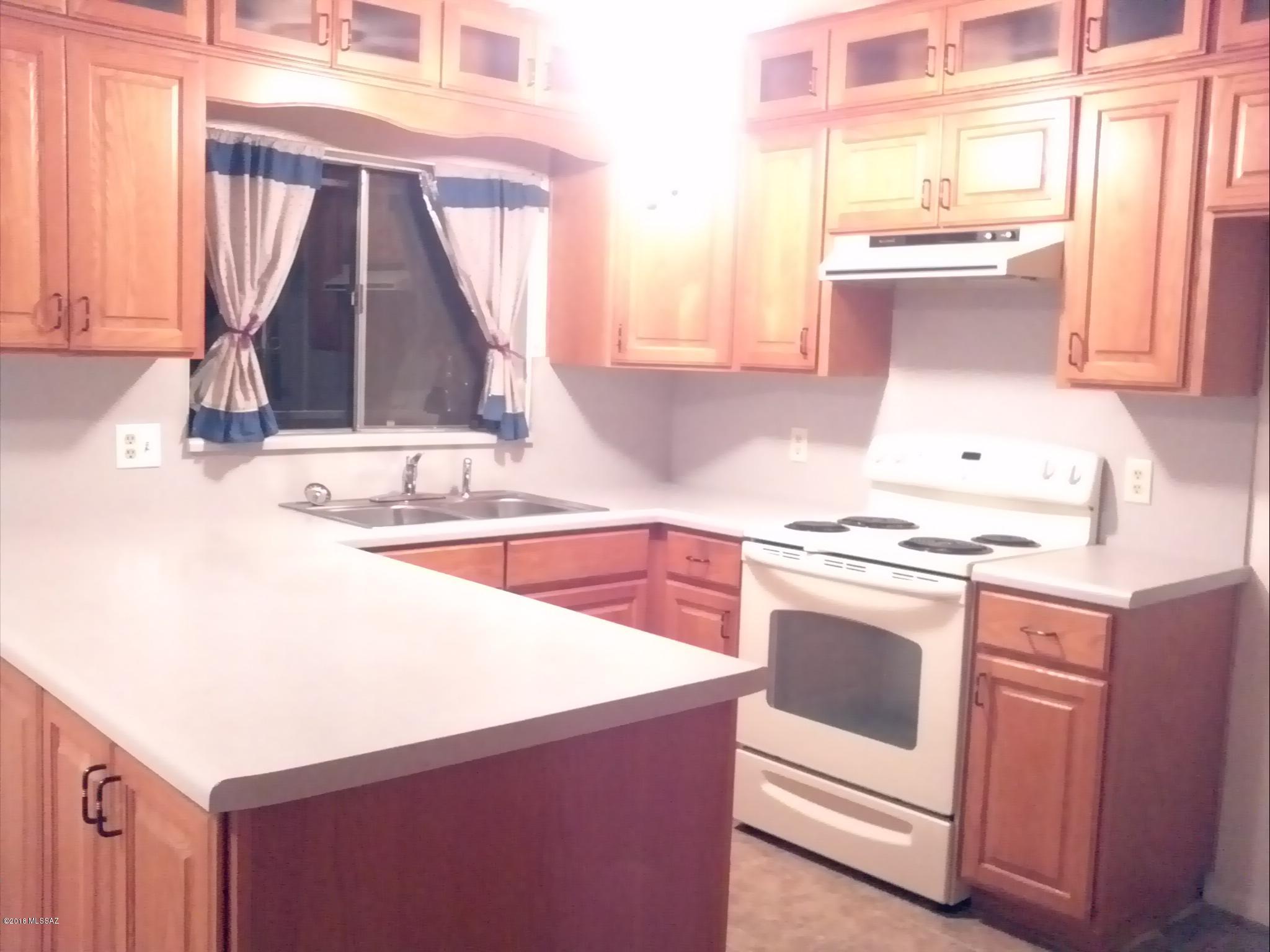 Lakecrest NO. 6 (1-115) - Residential Lease